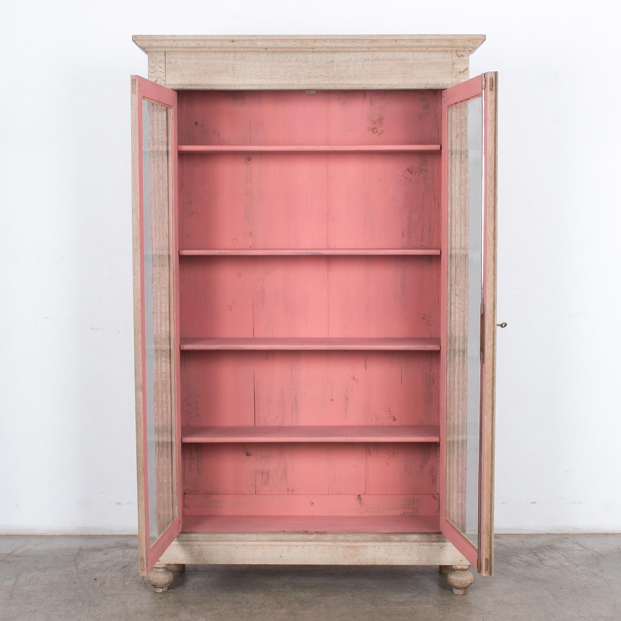 Turn of the Century French Provincial Pink Painted Oak Vitrine In Good Condition In High Point, NC