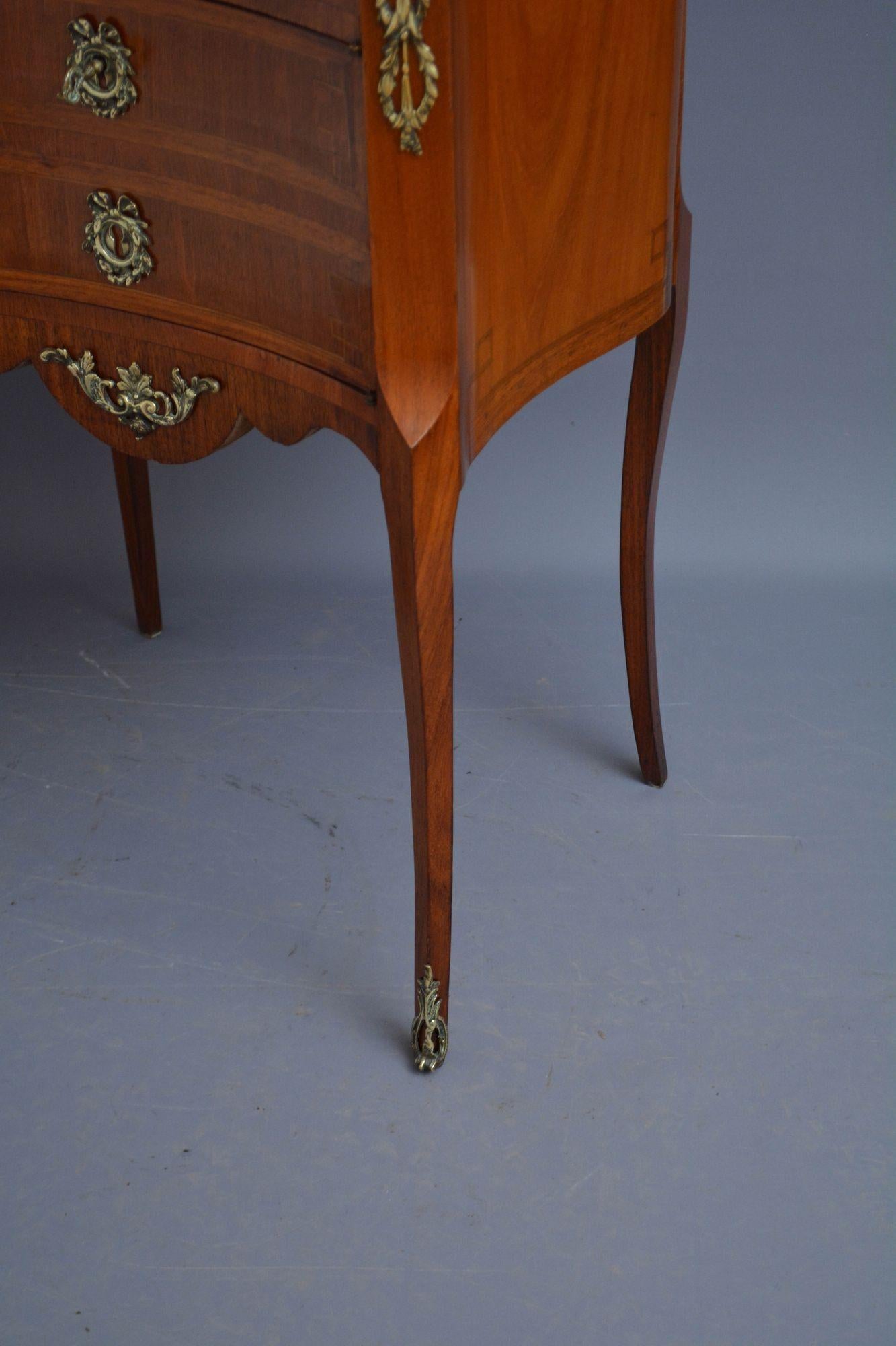 Turn of the Century French Shaped Table in Walnut For Sale 10