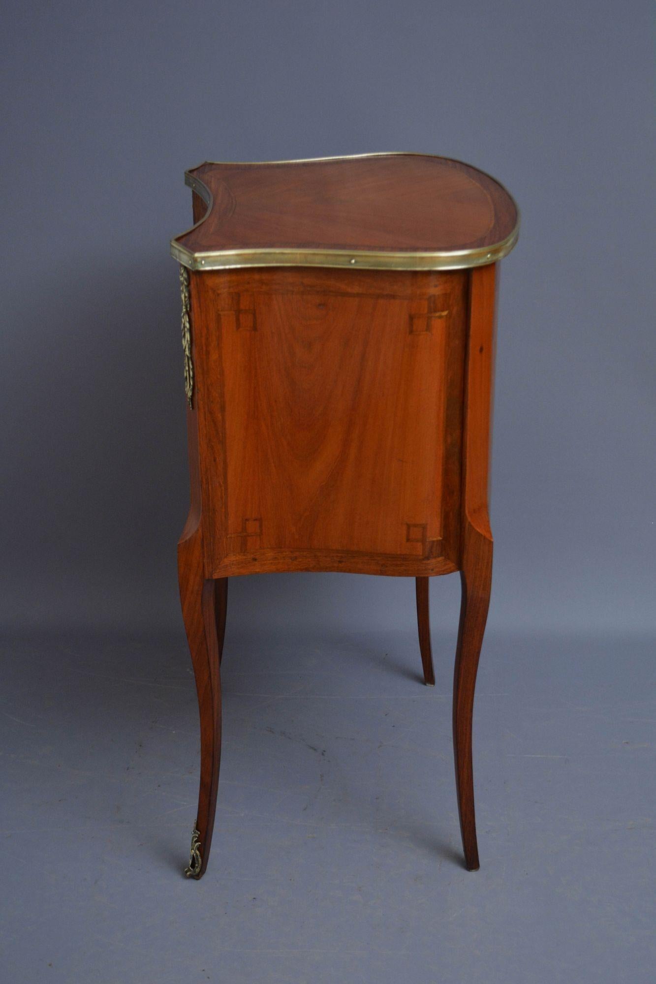 Turn of the Century French Shaped Table in Walnut For Sale 11