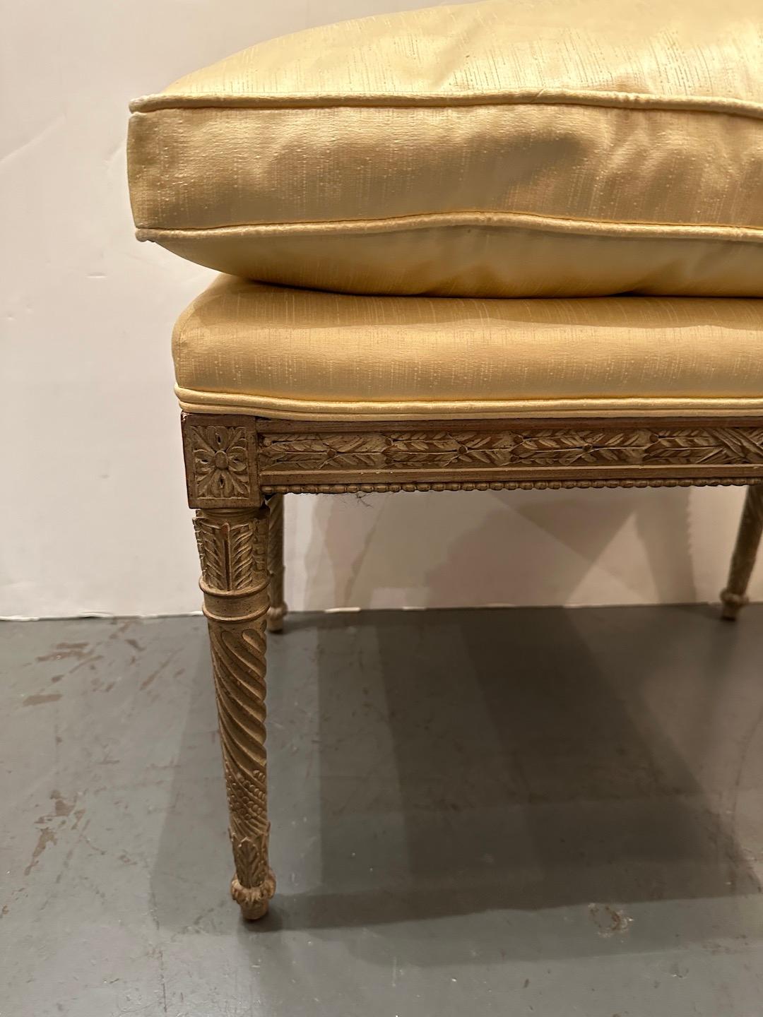 Turn-of-the-Century, French, Spiral Leg Bench In Good Condition For Sale In Newport Beach, CA