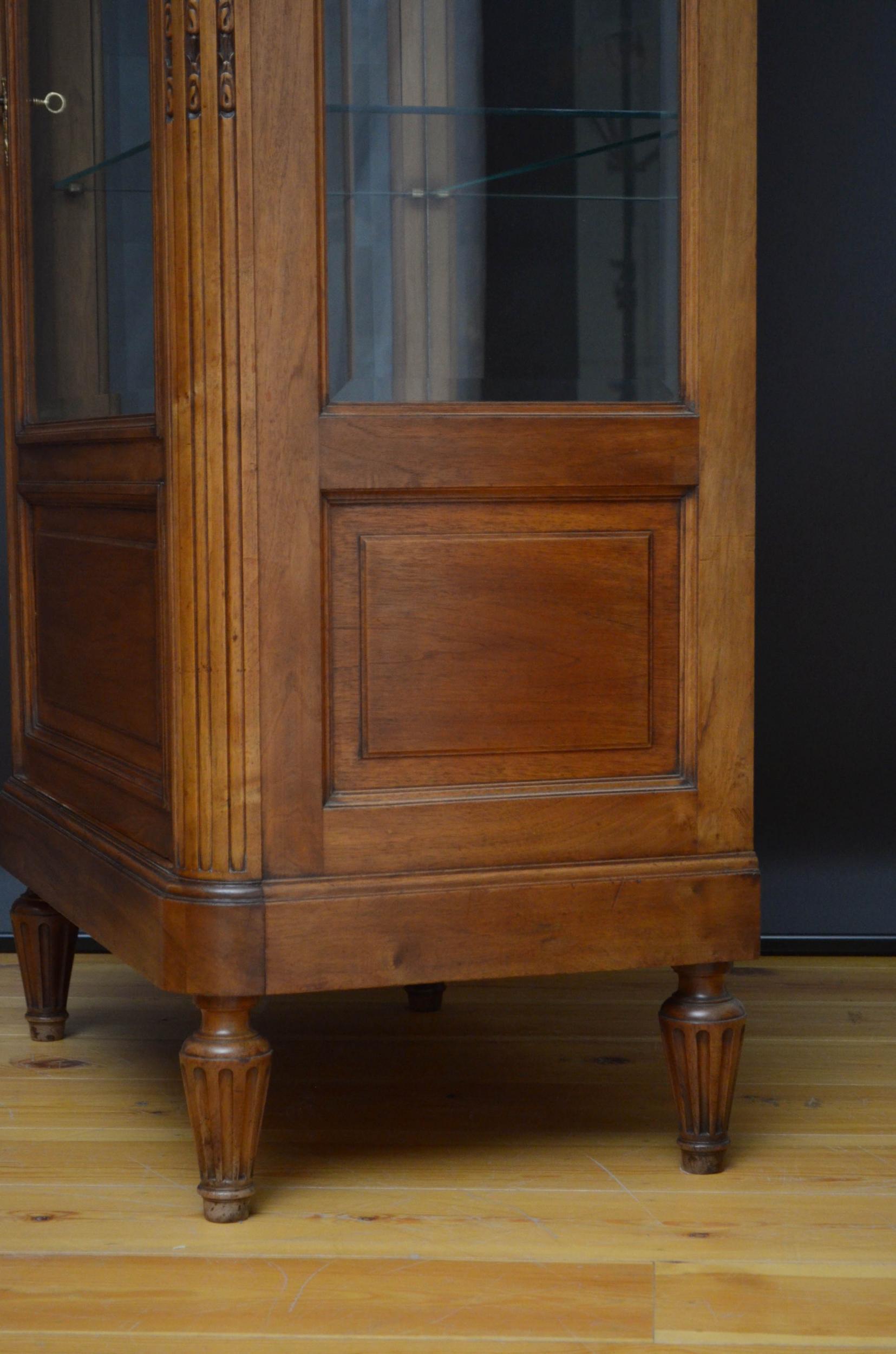 Turn of the Century French Vitrine in Walnut For Sale 8