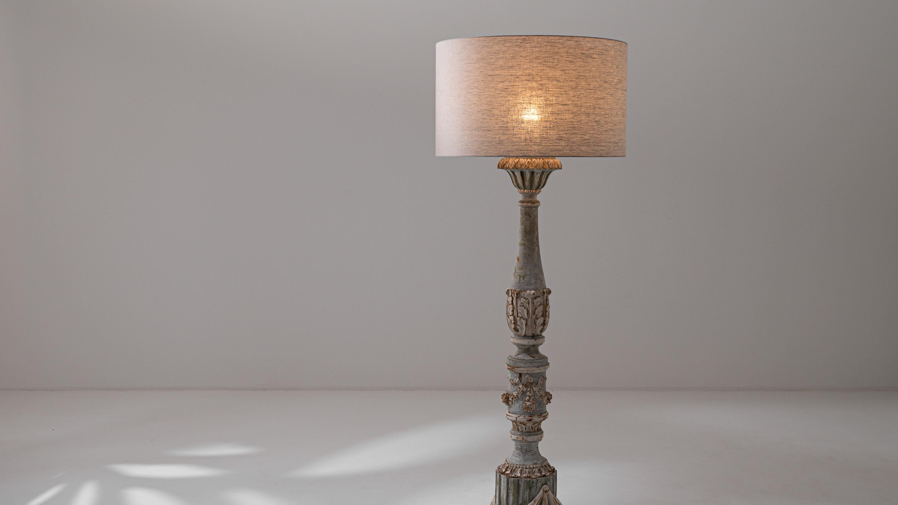Französische Holz-Stehlampe aus der Jahrhundertwende im Angebot 4