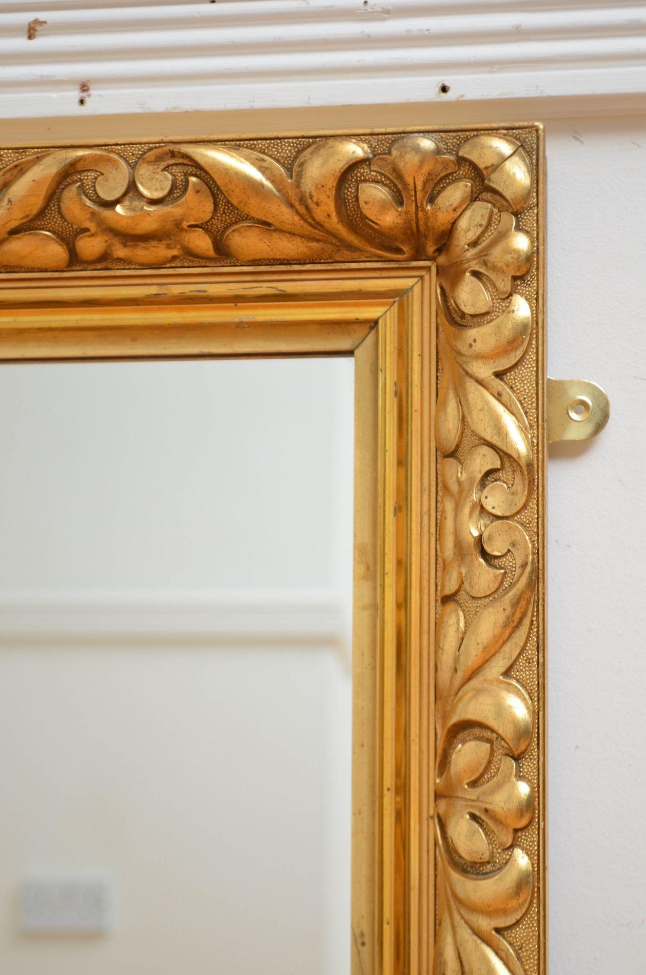 Specchio da parete in legno dorato di fine secolo H85cm in vendita 4
