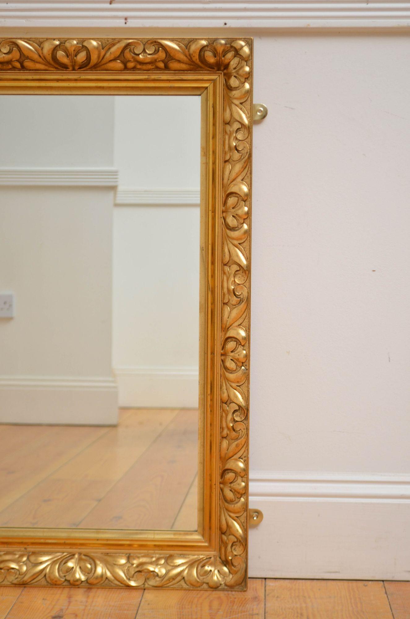 XX secolo Specchio da parete in legno dorato di fine secolo H85cm in vendita