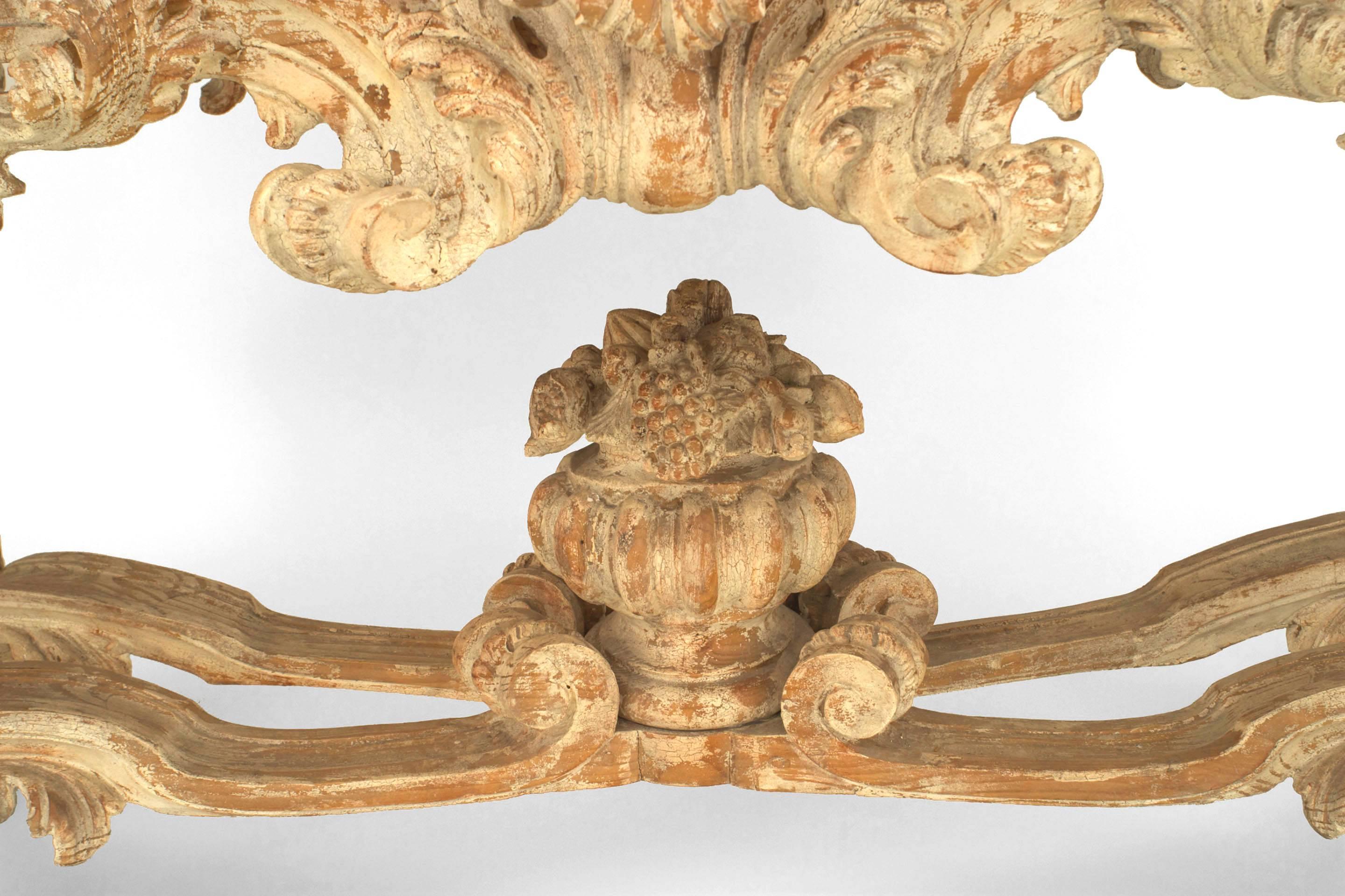 Turn of the Century Italian Rococo Style Stripped and Carved Center Table In Good Condition In New York, NY