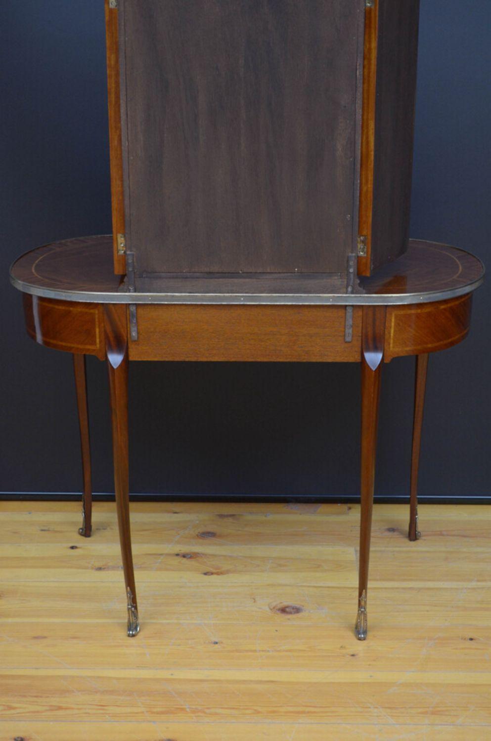 Turn of The Century Kingwood Dressing Table For Sale 12
