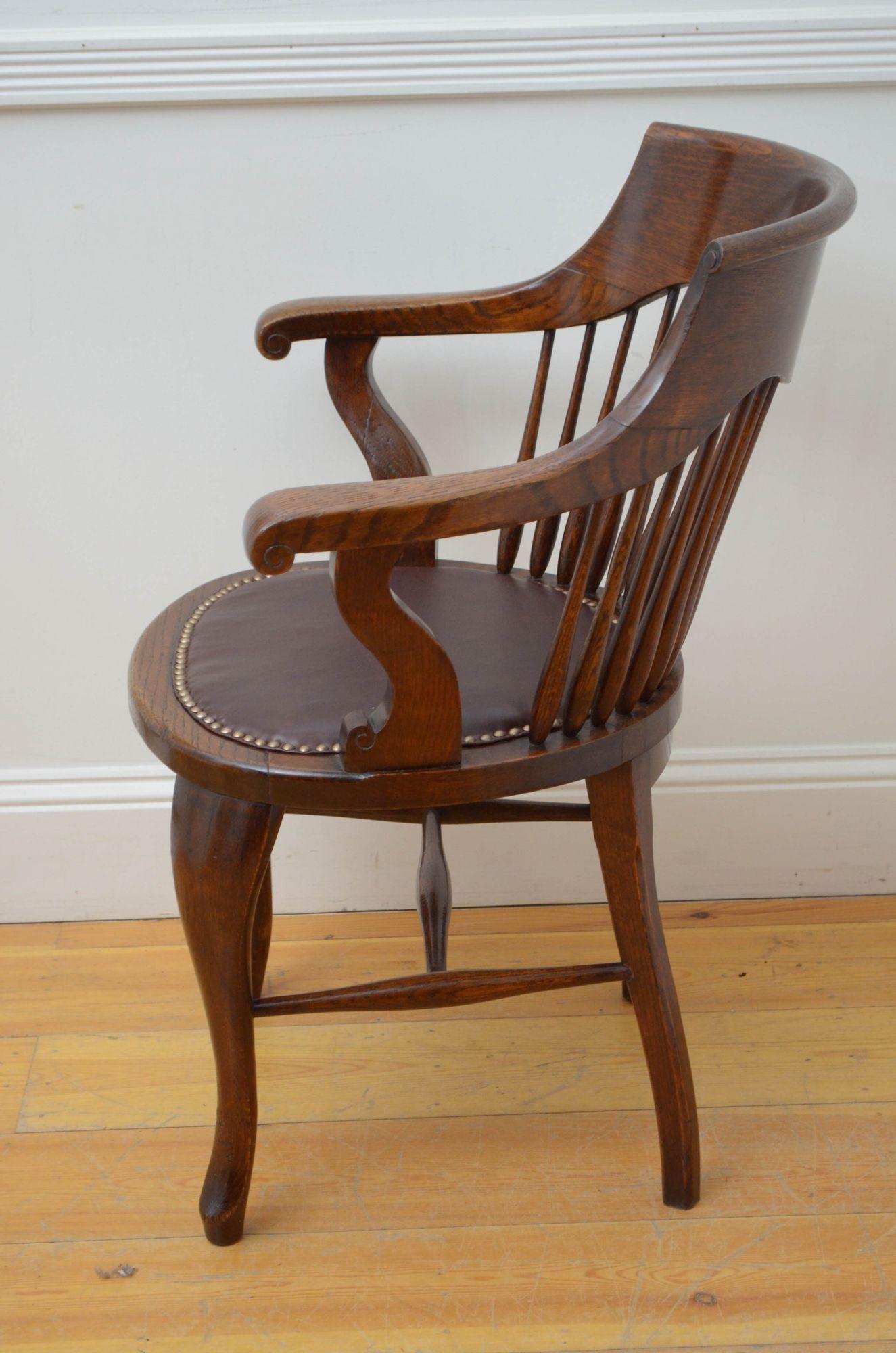 Chaise de bureau en Oak Turn of The Century Chaise de bureau en vente 2