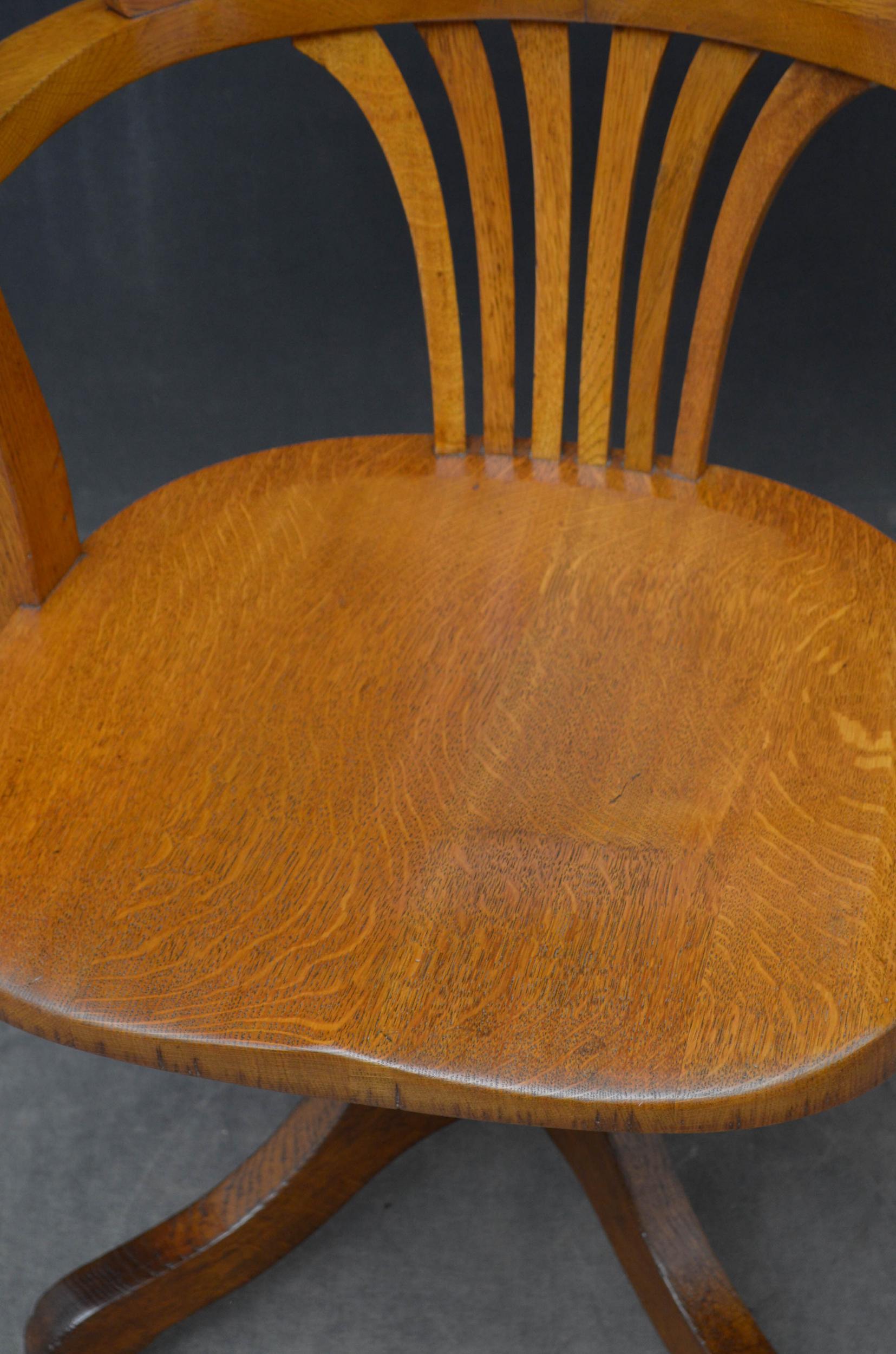British Turn of the Century Oak Office Chair For Sale