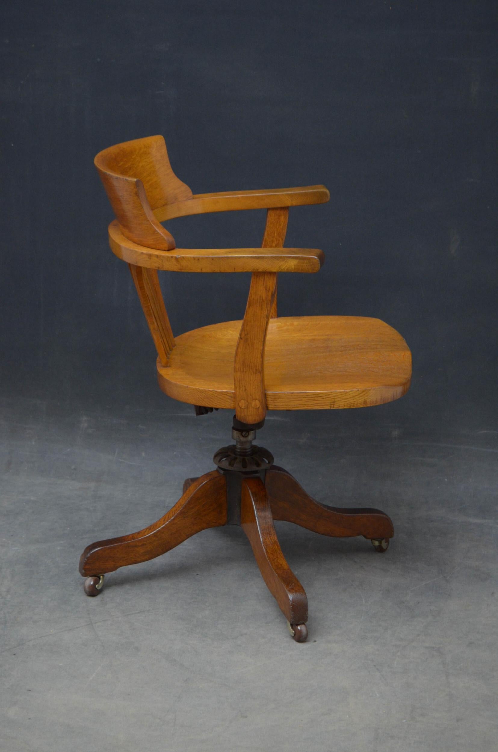 Turn of the Century Oak Office Chair For Sale 1