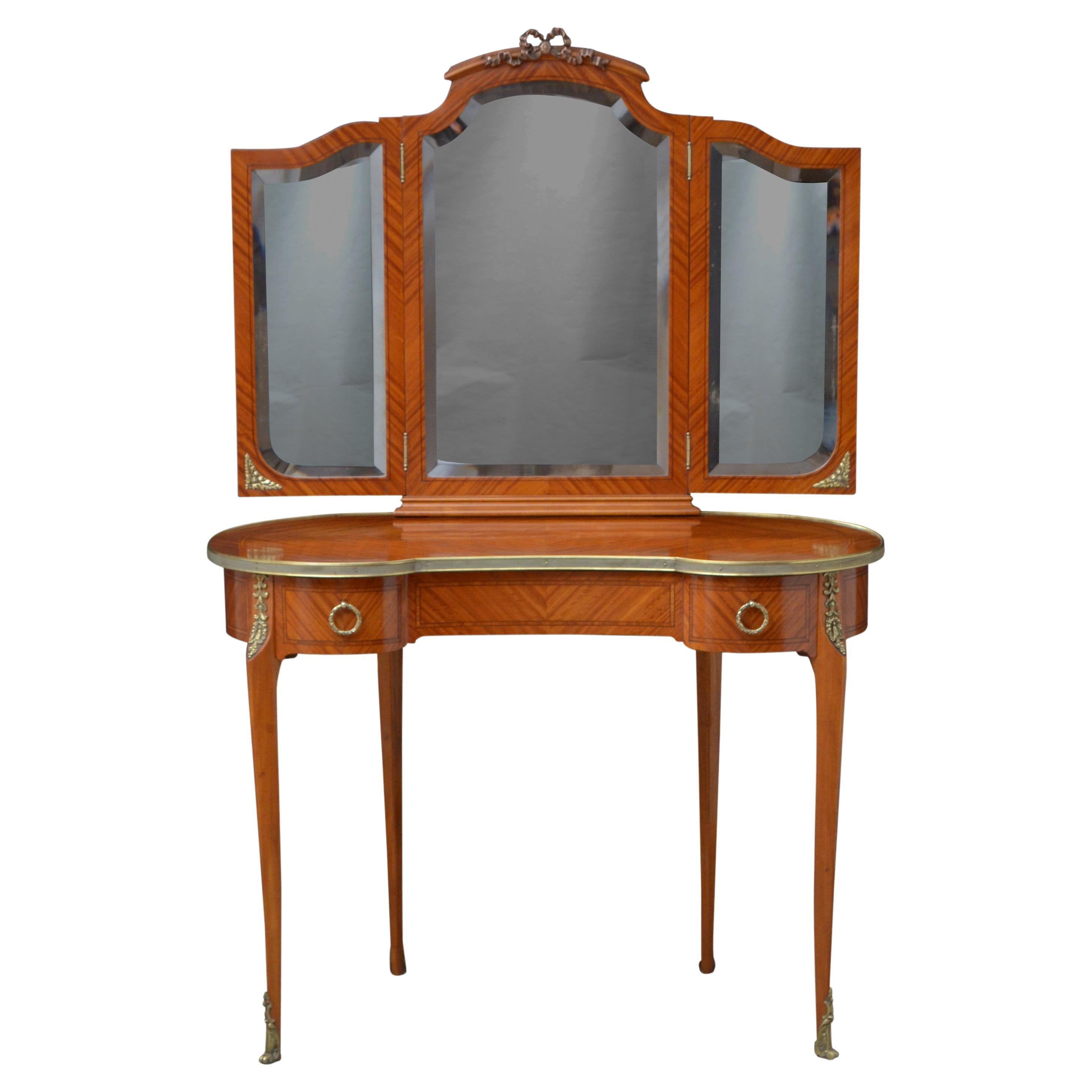 Sheraton Period Mahogany and Satinwood Dressing Table at 1stDibs