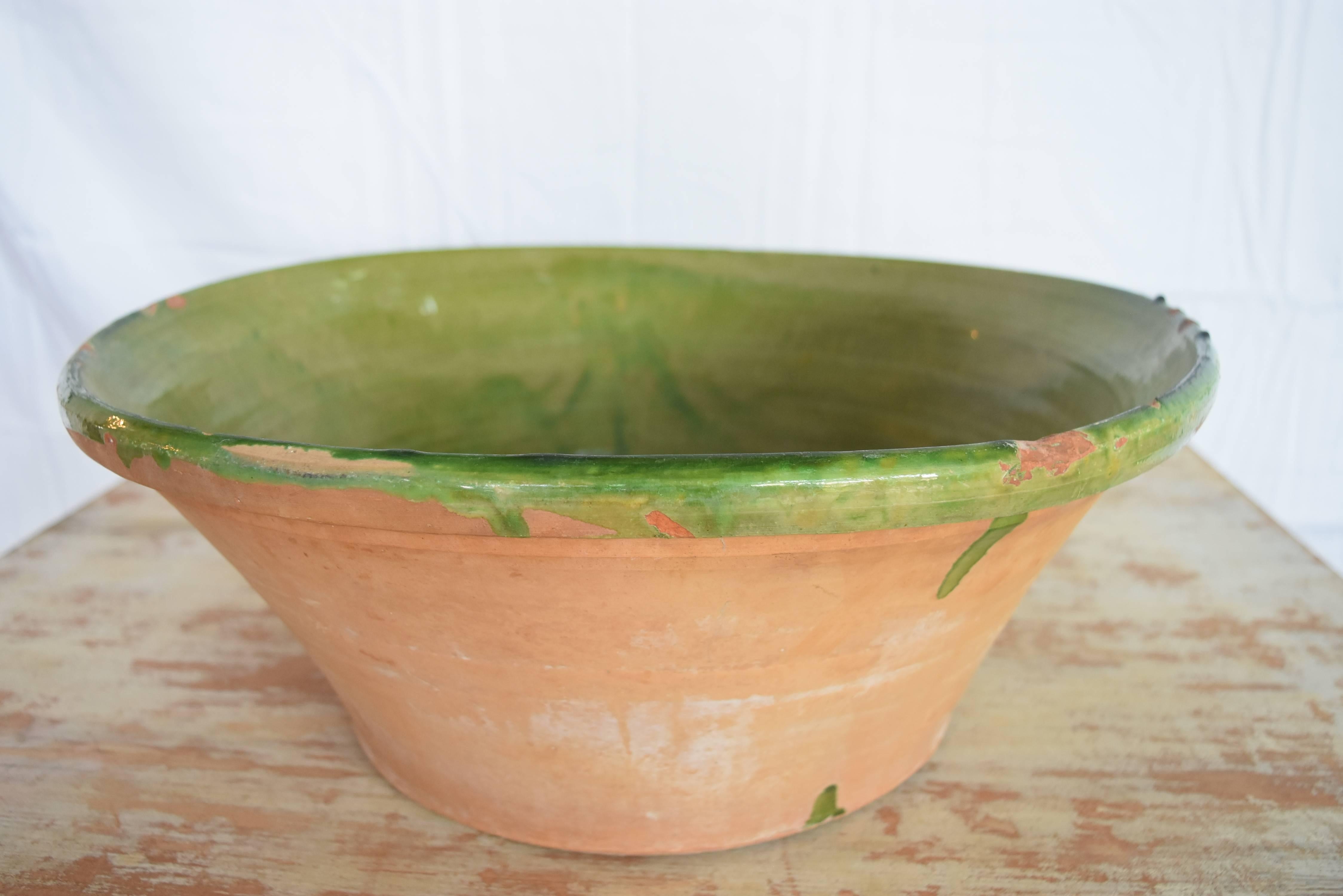 Turn of the Century Terracotta Glazed Green Bowl from Spain In Good Condition In Houston, TX