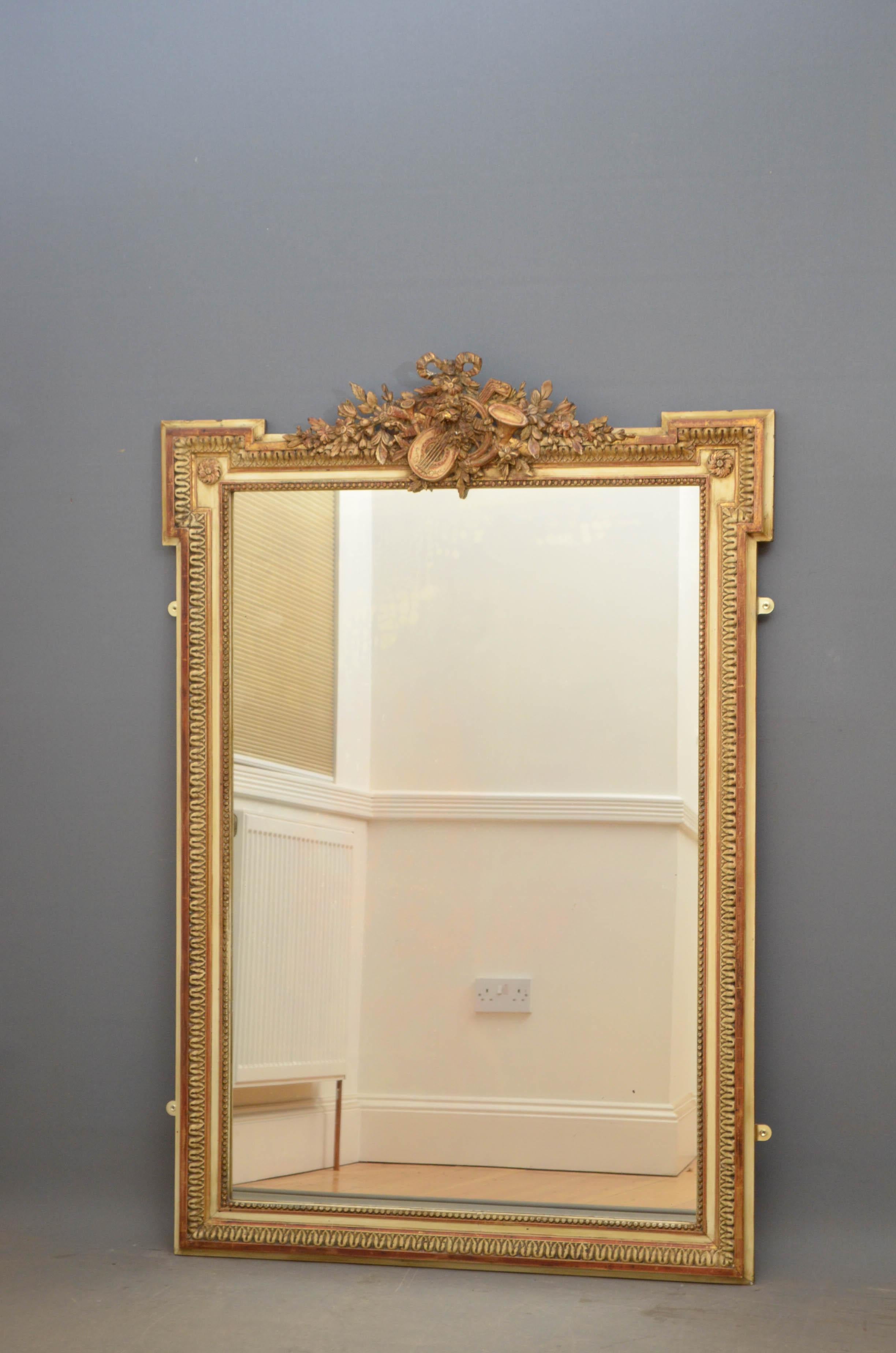 Sn4762 stylish turn of the century mirror with original glass with some foxing in moulded and carved frame. This antique mirror retains its original glass and parts of gilt, all in excellent home ready condition, circa 1900.
Measures: H 59