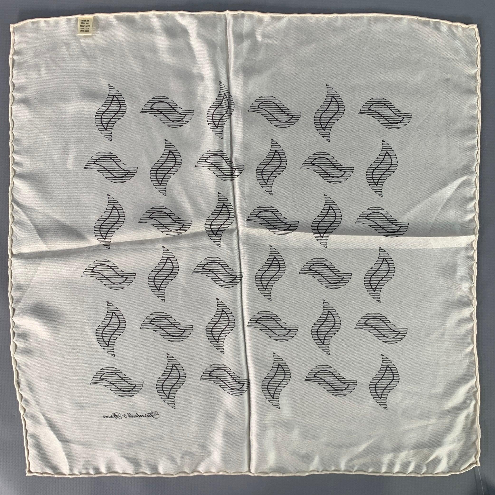 TURNBULL & ASSER Creme Schwarz Abstraktes Paisley Einstecktuch aus Seide Herren im Angebot