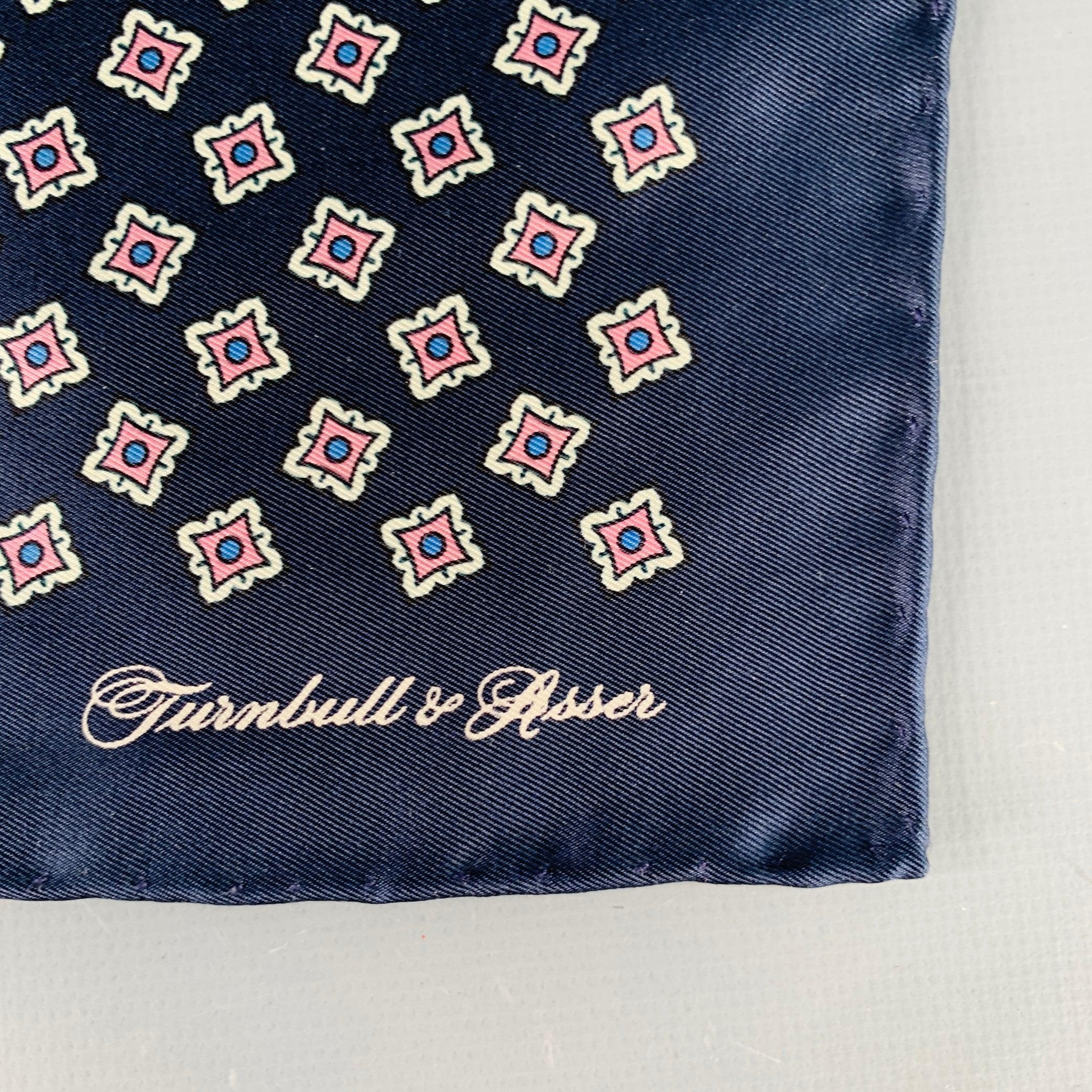 TURNBULL & ASSER Navy White Squares Einstecktuch aus Seide (Schwarz) im Angebot