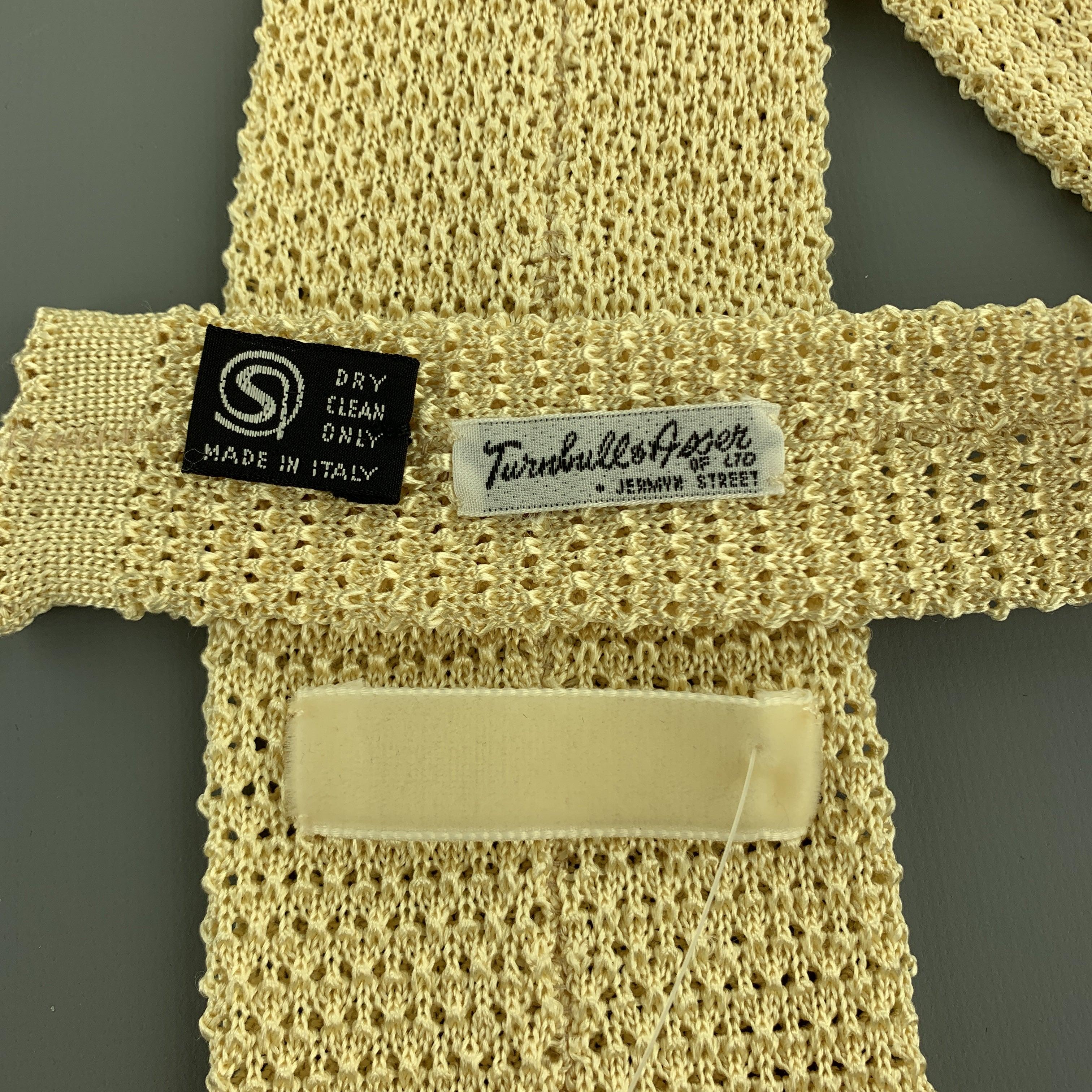 Men's TURNBULL & ASSER Pastel Yellow Silk Textured Knit Tie For Sale