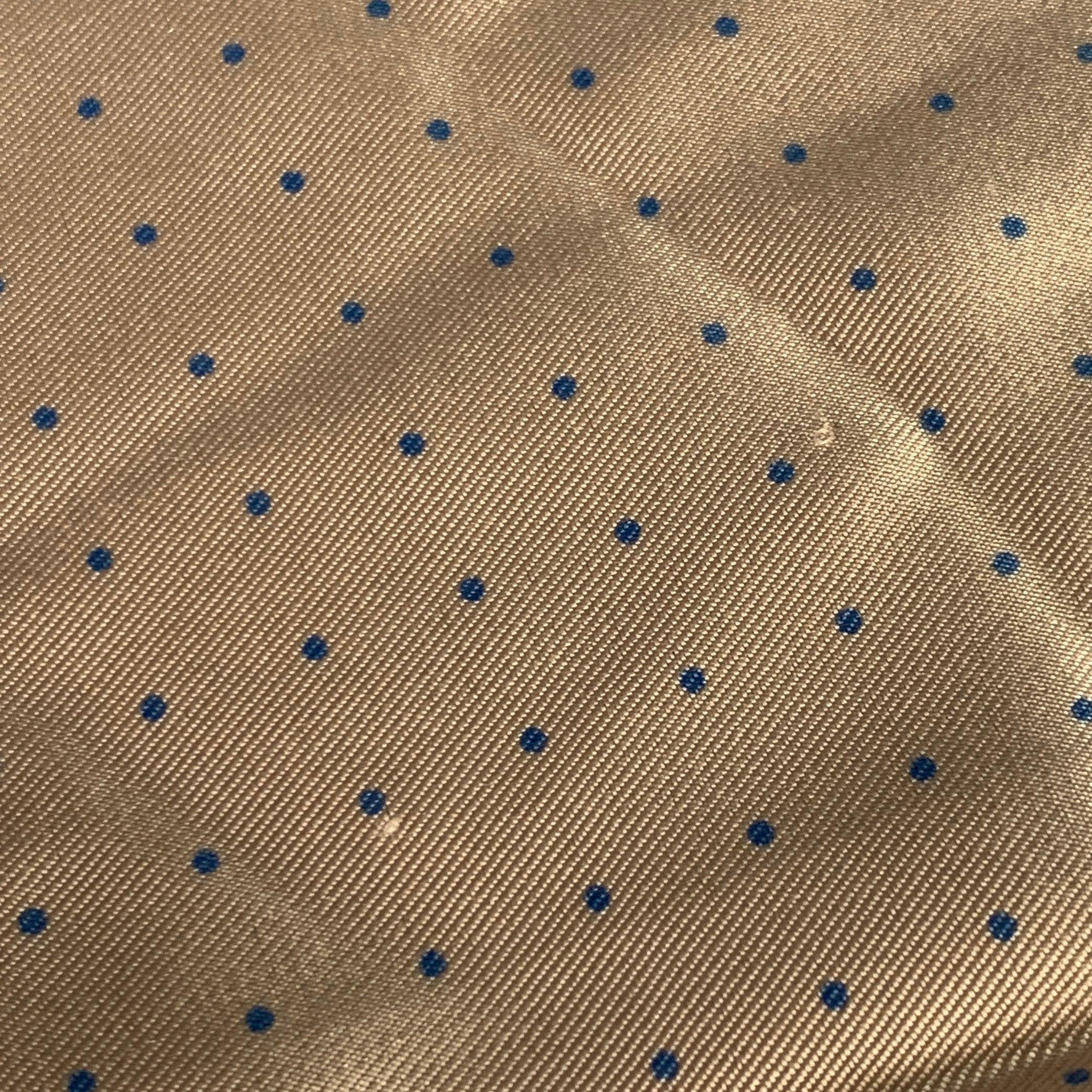 Turnbull & Asser Piazza da taschino in seta a pois rosa e blu in vendita 1