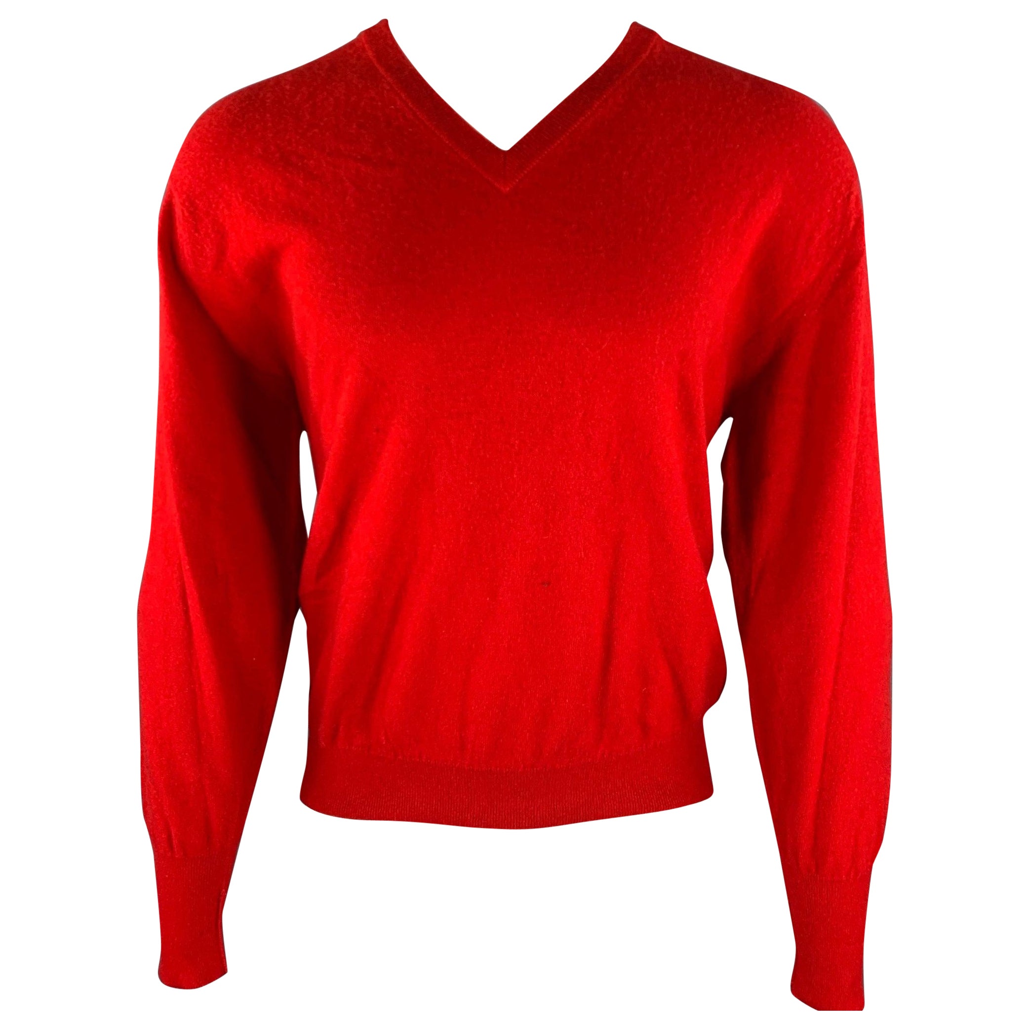 TURNBULL & ASSER Size L Red Knitted Cashmere V-Neck Sweater For Sale