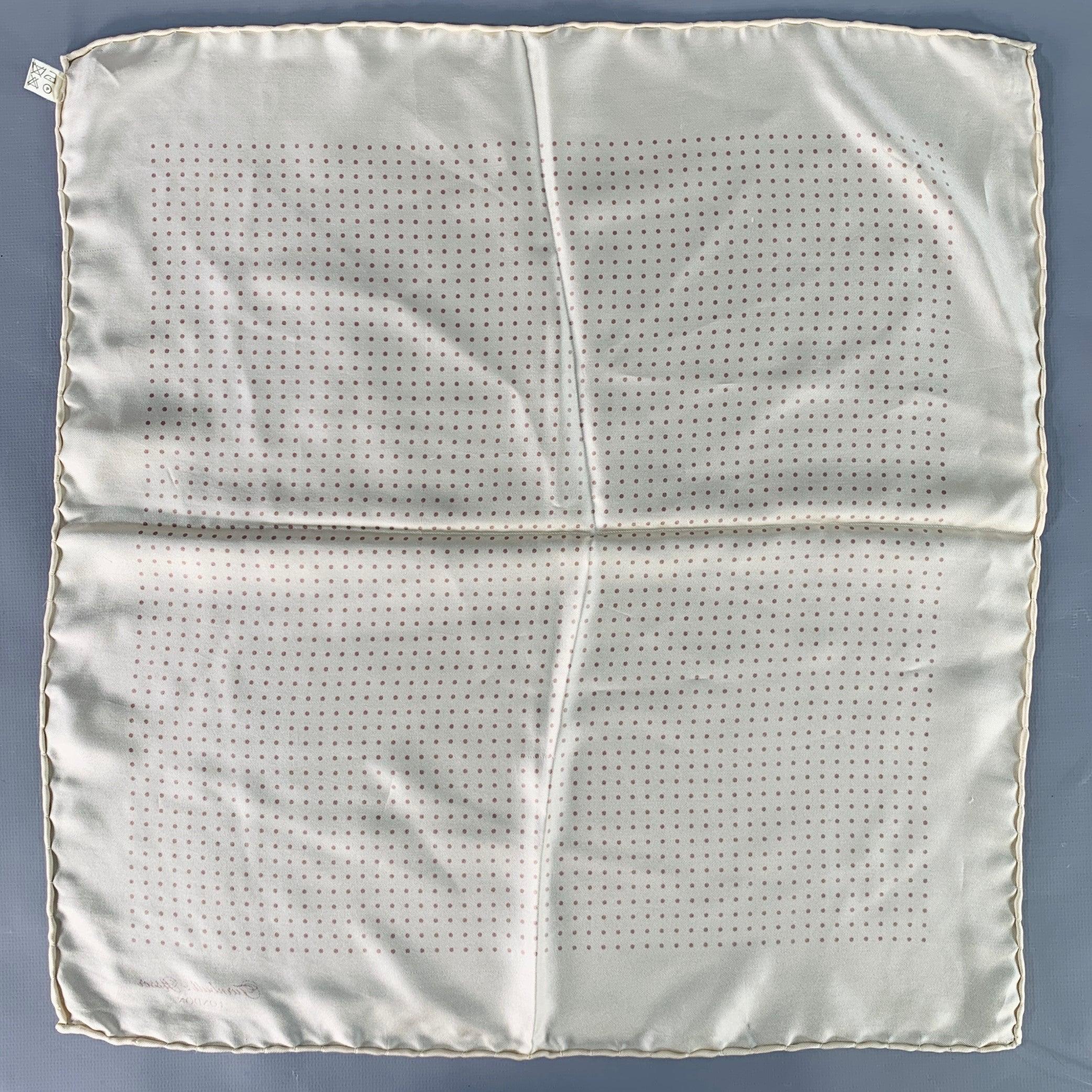 TURNBULL & ASSER Gelb-Braun gepunktetes Einstecktuch aus Seide (Grau) im Angebot