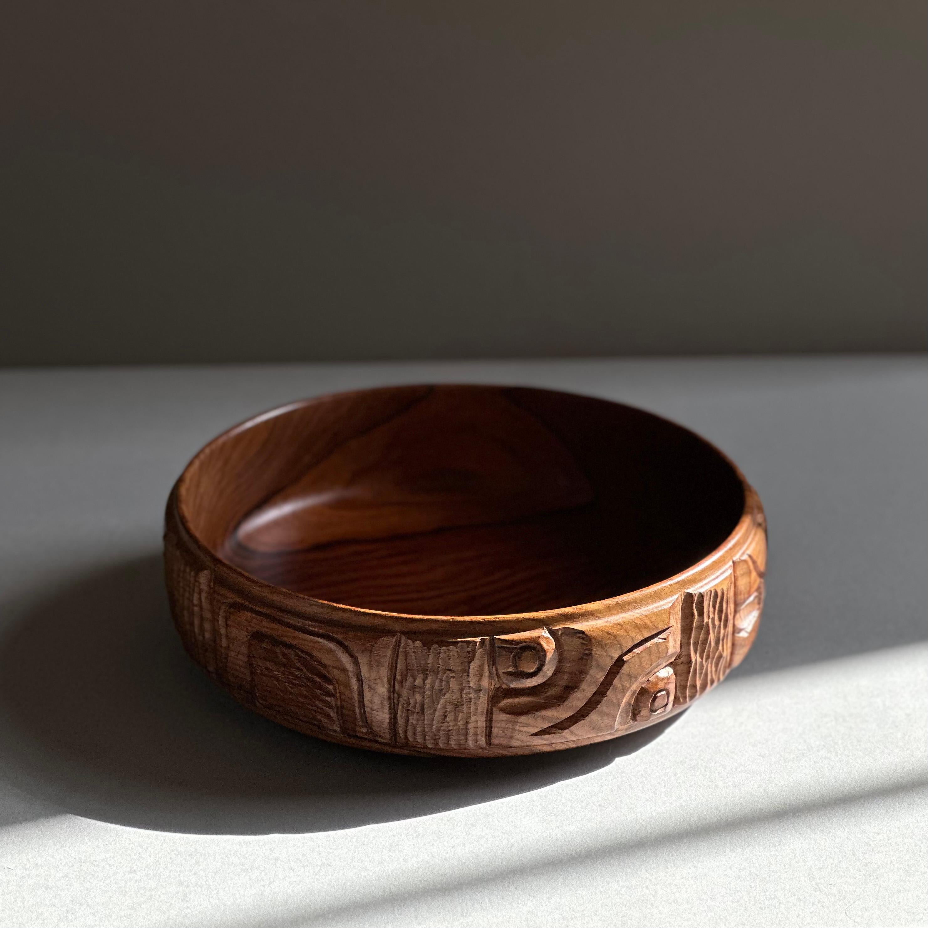 American Craftsman Turned and Hand Carved Exotic Wood Bowl After Leroy Setziol For Sale
