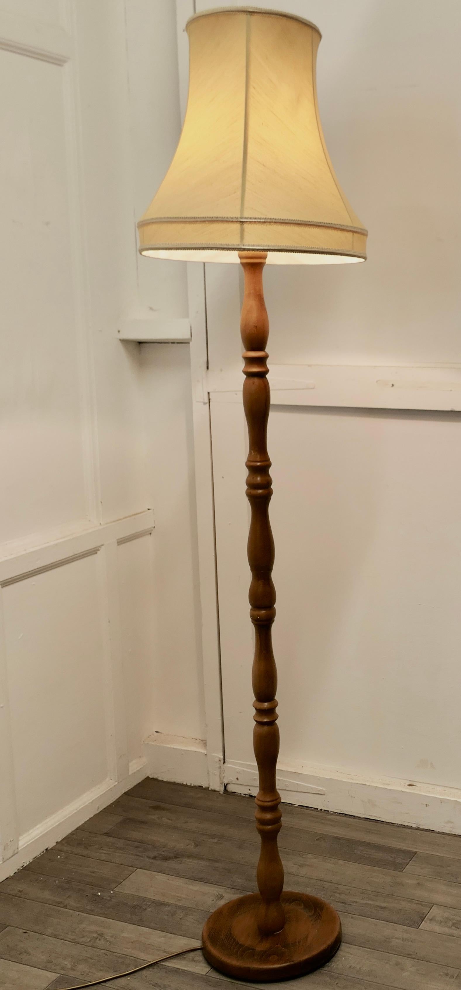Arts and Crafts Turned Beech Floor Standing Lamp a Skilfully Turned Piece For Sale