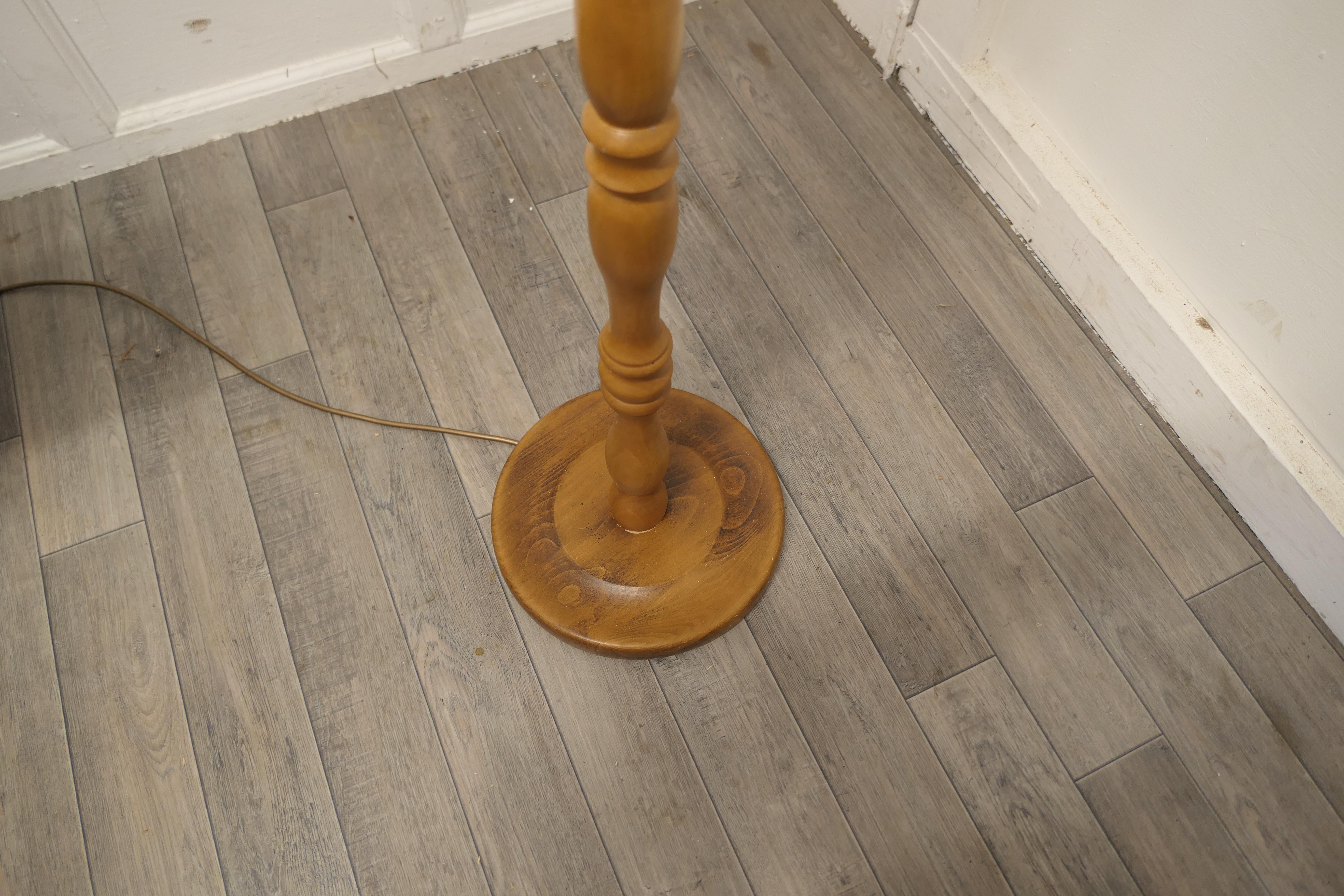 Turned Beech Floor Standing Lamp a Skilfully Turned Piece For Sale 1
