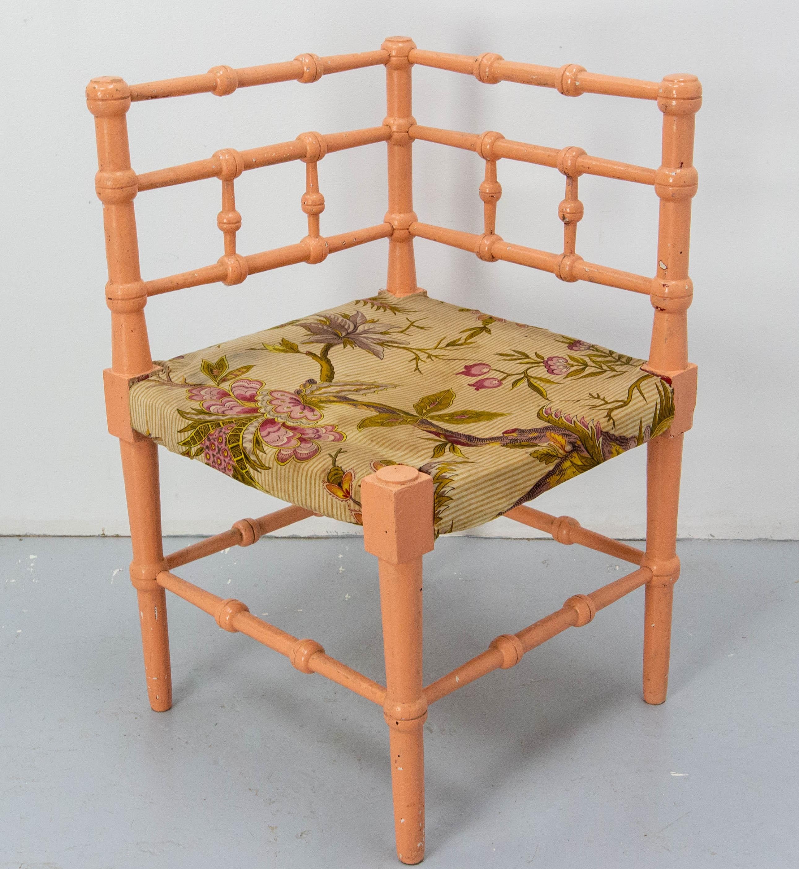 French corner chair for child, made with turned wood.
This can be a charming element in a room decoration. The fabric needs to be changed.
Solid and sound

Shipping:
43 / 43 / 66 cm 4.4 kg
    