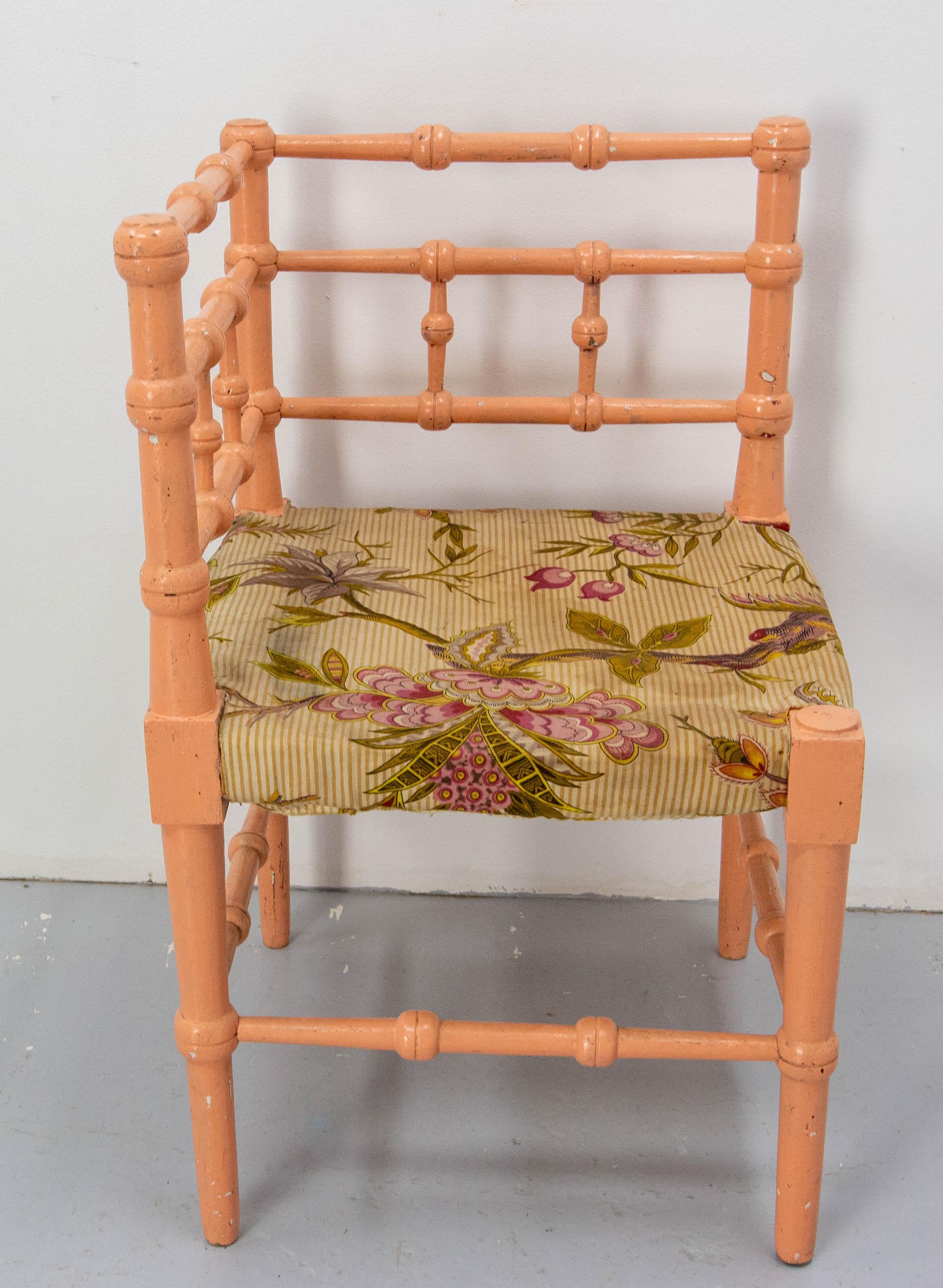Turned Corner Chair for Child Painted Wood & Fabric French, 19th Century In Good Condition For Sale In Labrit, Landes