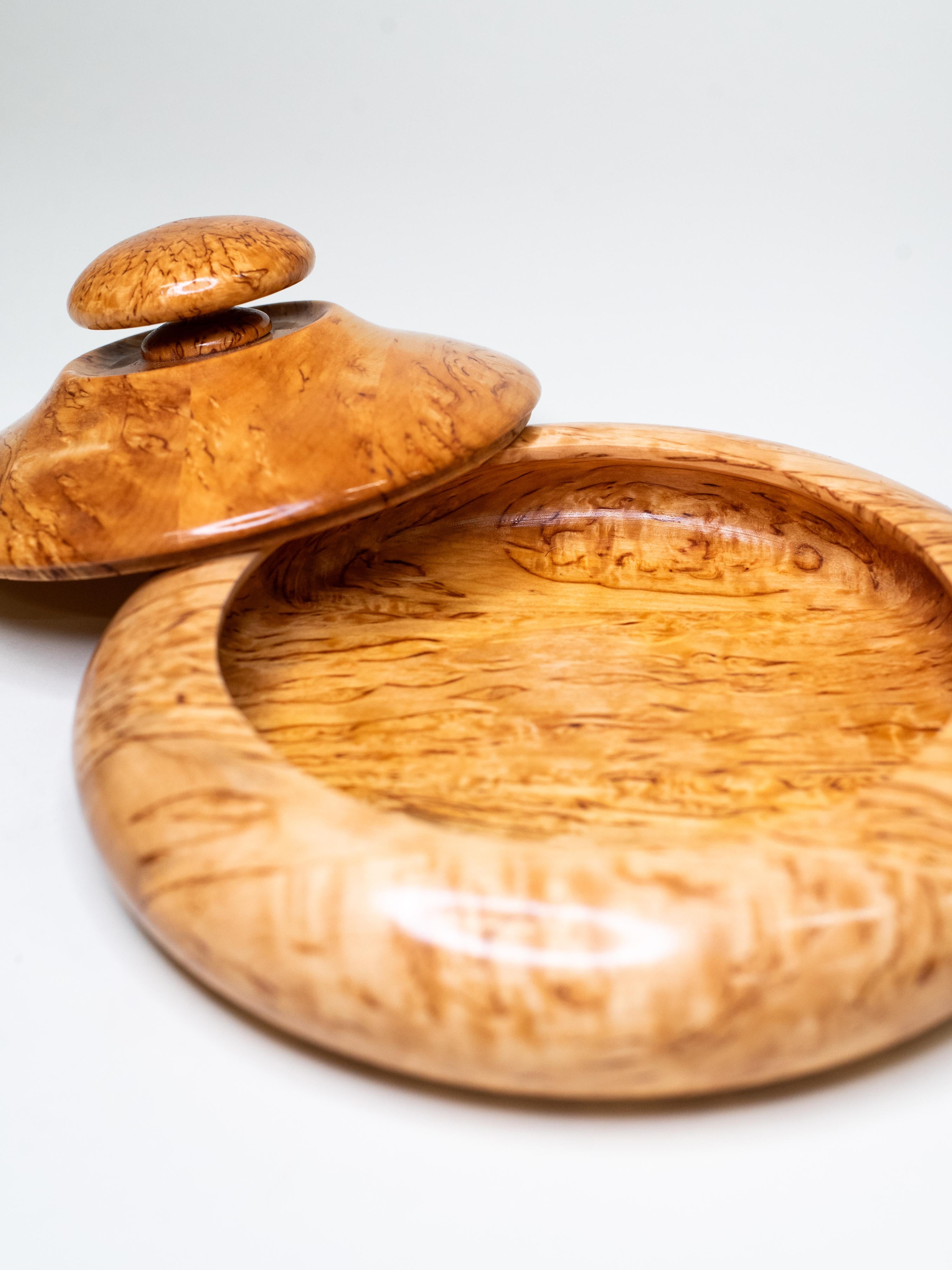 Turned Curly Birch Lidded Bowl, Finland, 1970s For Sale 4
