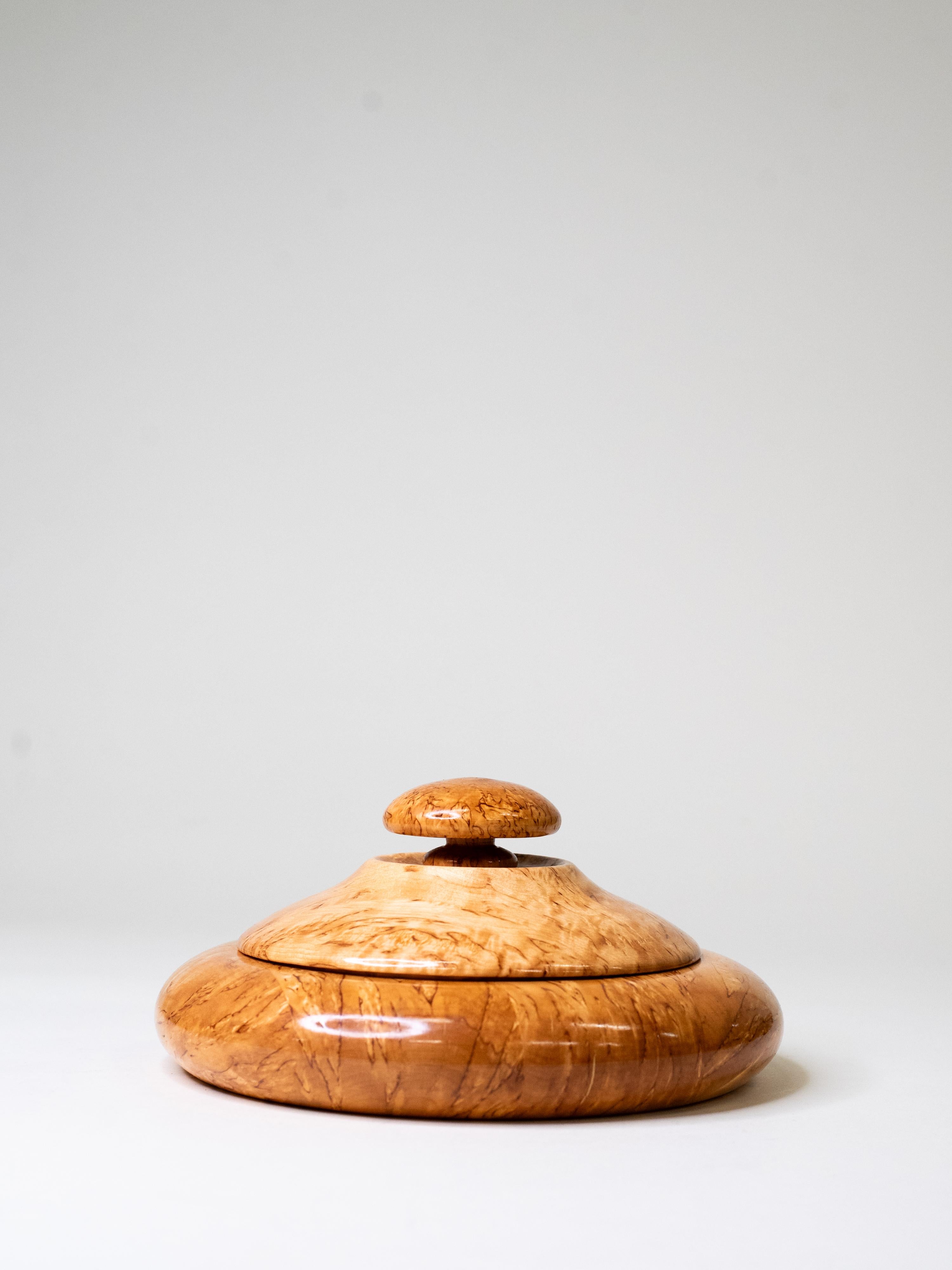 Scandinavian Modern Turned Curly Birch Lidded Bowl, Finland, 1970s For Sale
