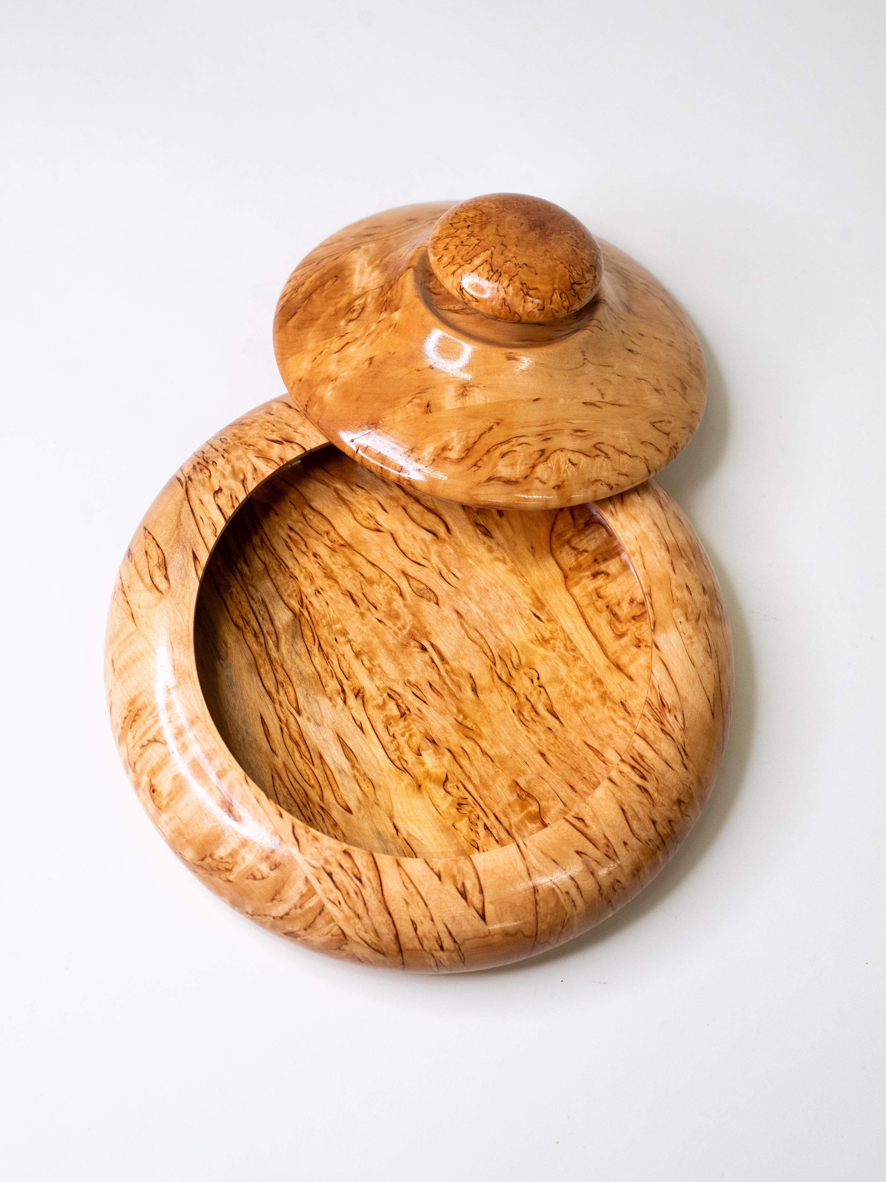 20th Century Turned Curly Birch Lidded Bowl, Finland, 1970s For Sale