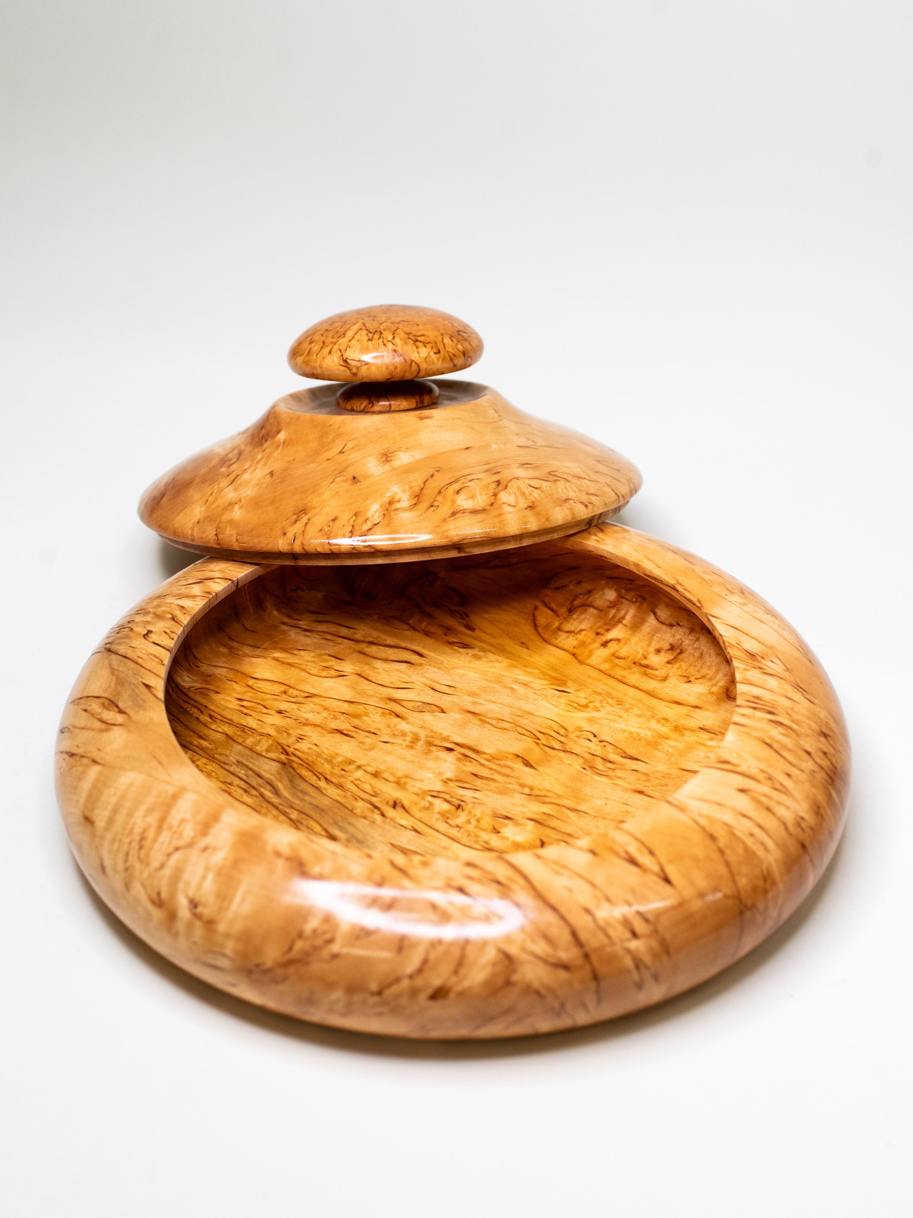 Turned Curly Birch Lidded Bowl, Finland, 1970s For Sale 1