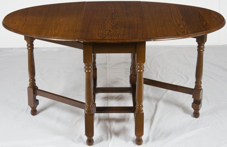 Turned Leg English Oak Gate Leg Drop-Leaf Side Table For Sale at 1stDibs