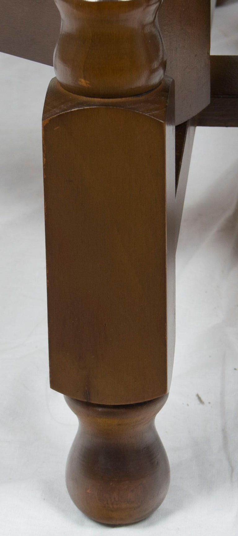 Turned Leg English Oak Gate Leg Drop-Leaf Side Table For Sale at 1stDibs