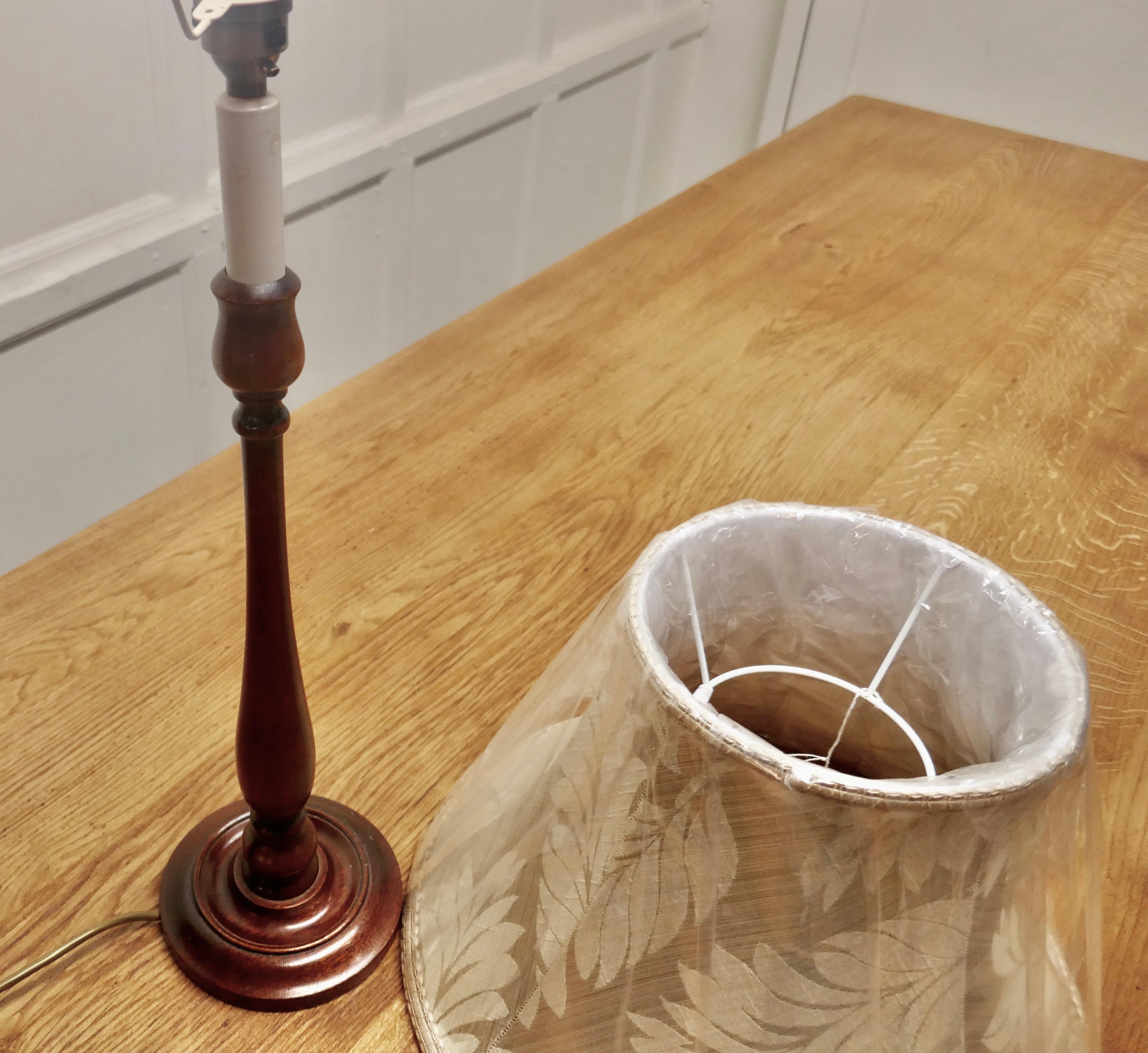 Silk Turned Mahogany Table Lamp For Sale