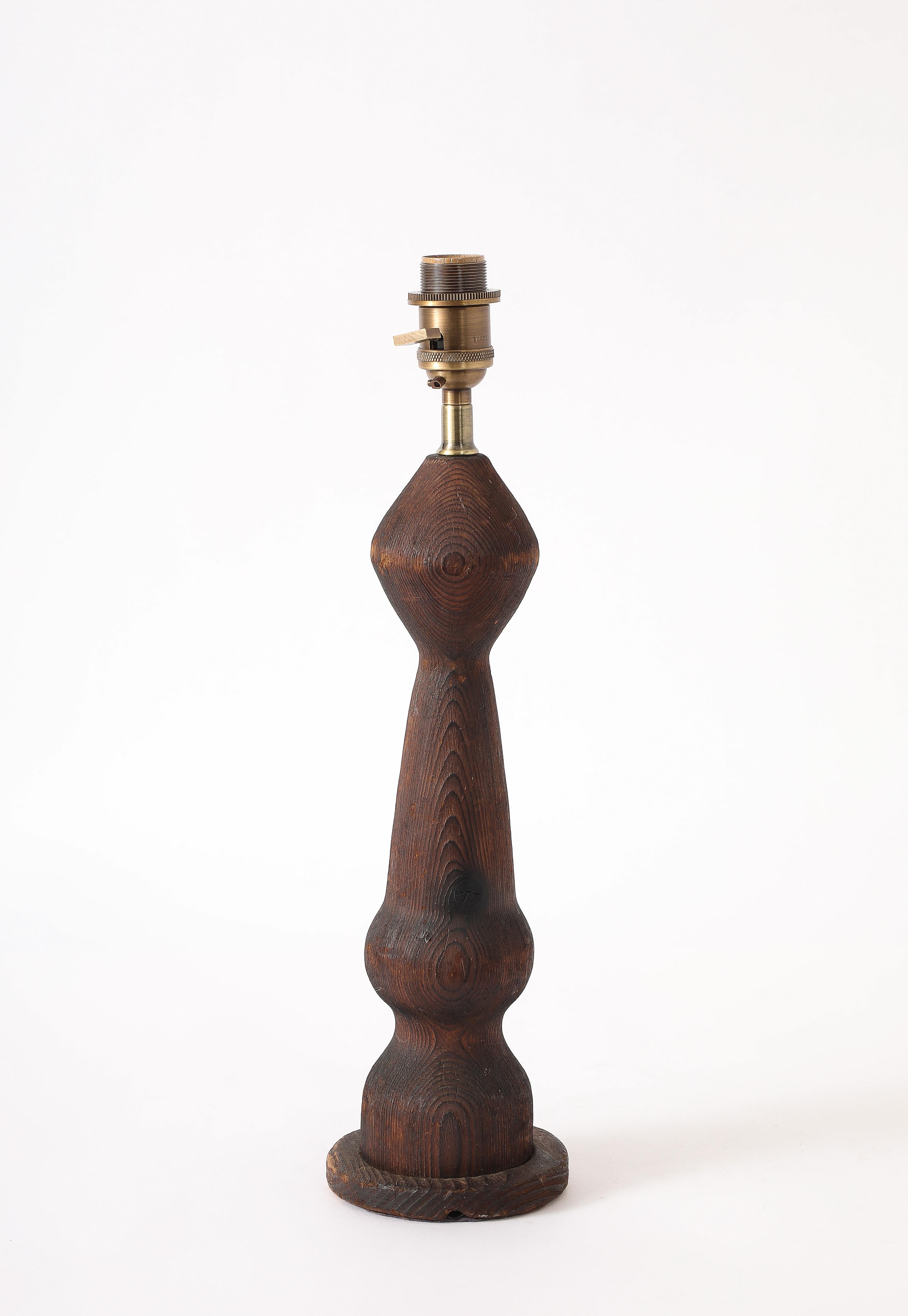 Lampe en pin d'Oregon tourné, France, années 1940 en vente 3