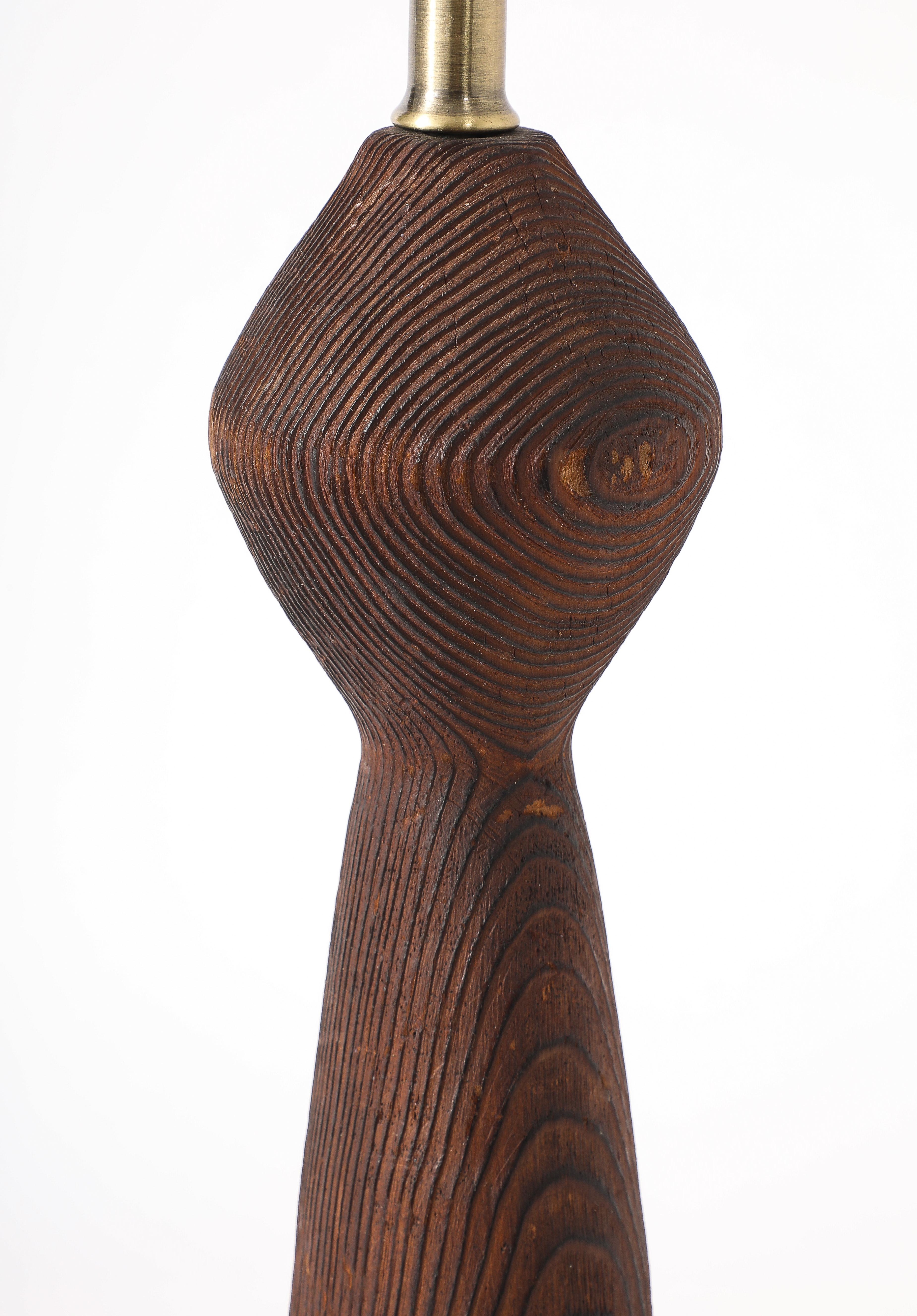 Lampe en pin d'Oregon tourné, France, années 1940 en vente 7