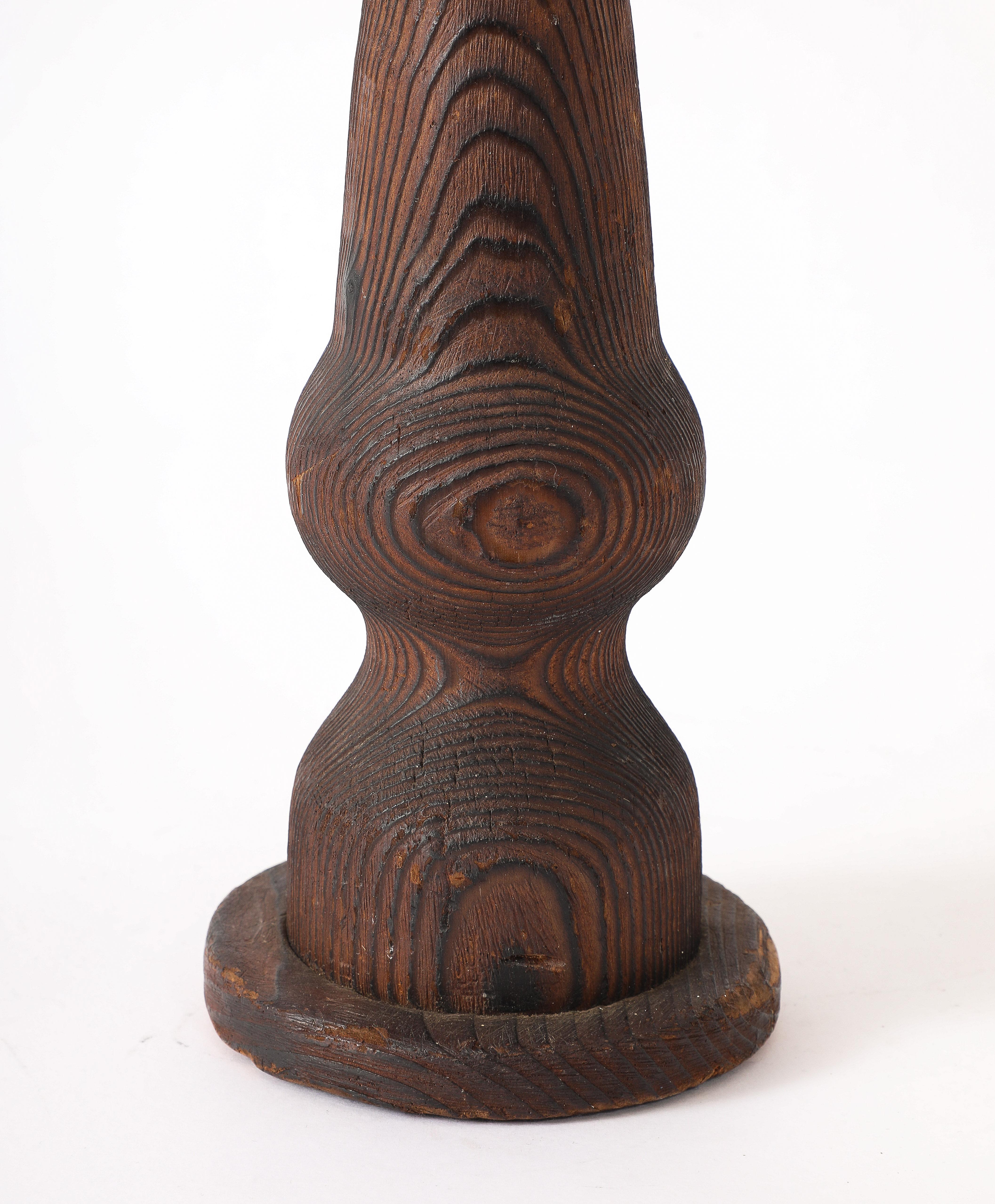20ième siècle Lampe en pin d'Oregon tourné, France, années 1940 en vente