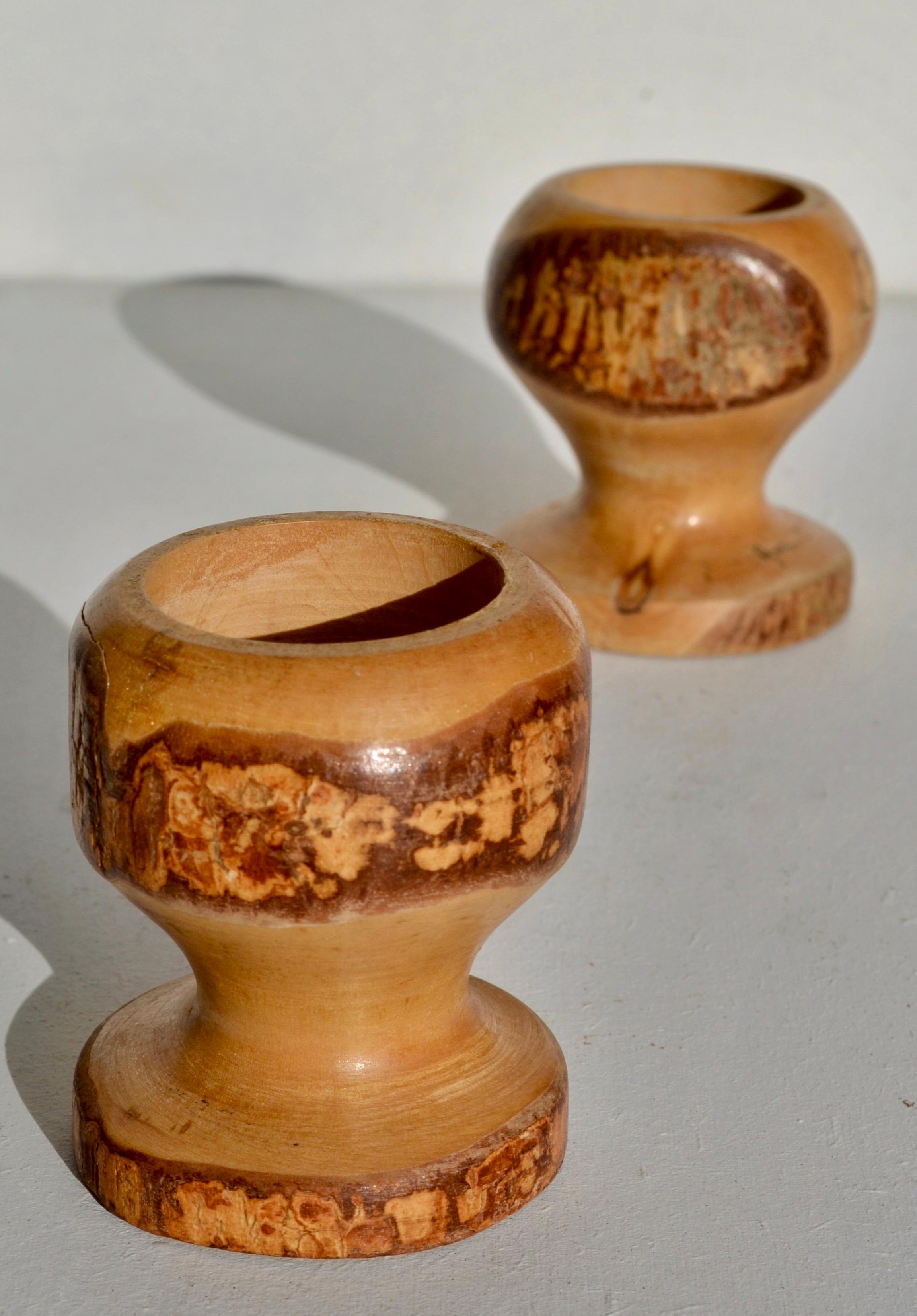 Tourné Coquetiers en pin tourné - Art populaire français, milieu du 20e siècle en vente