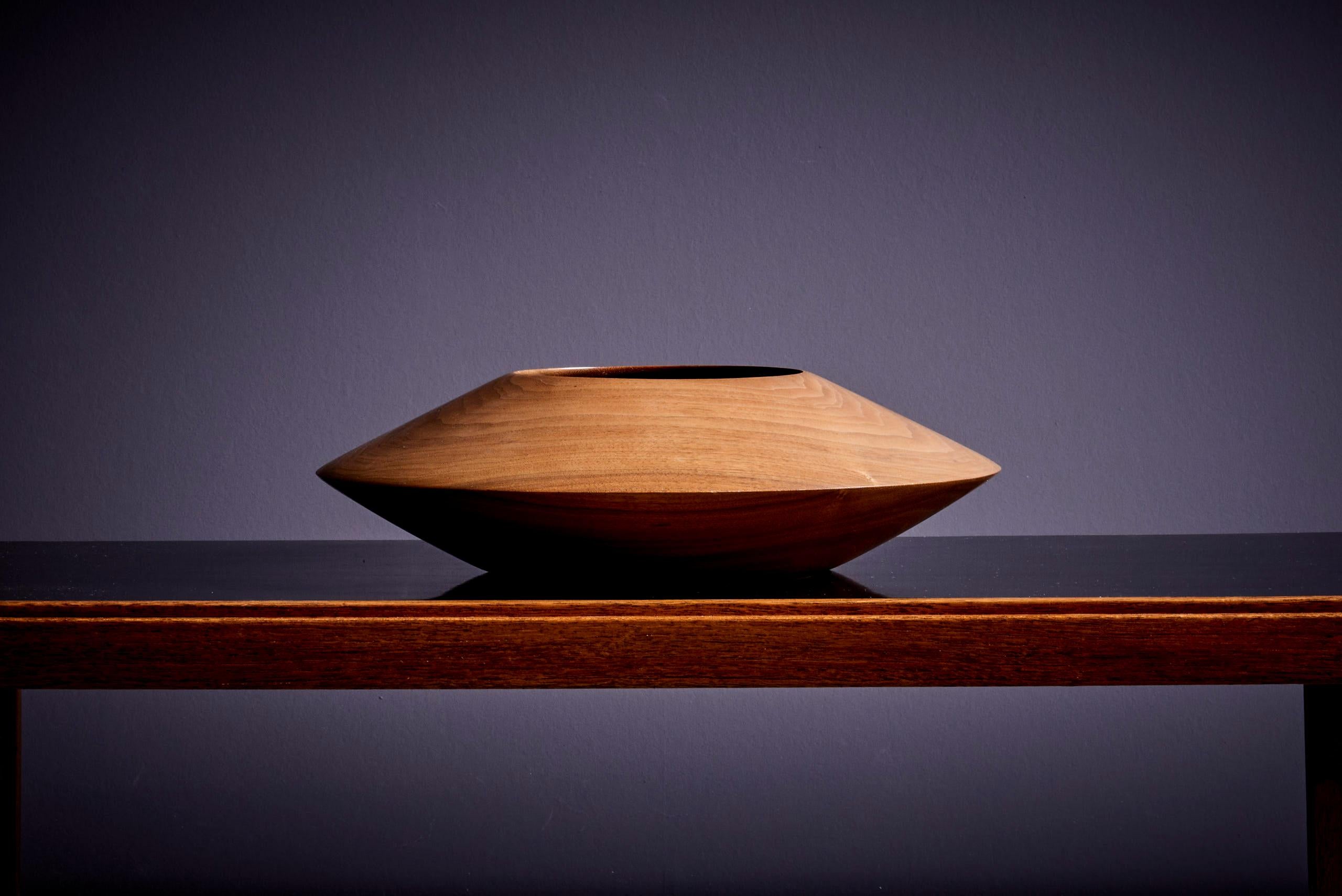 Turned Studio Bowl by Charles M. Kaplan, US, 1960s In Excellent Condition For Sale In Berlin, DE