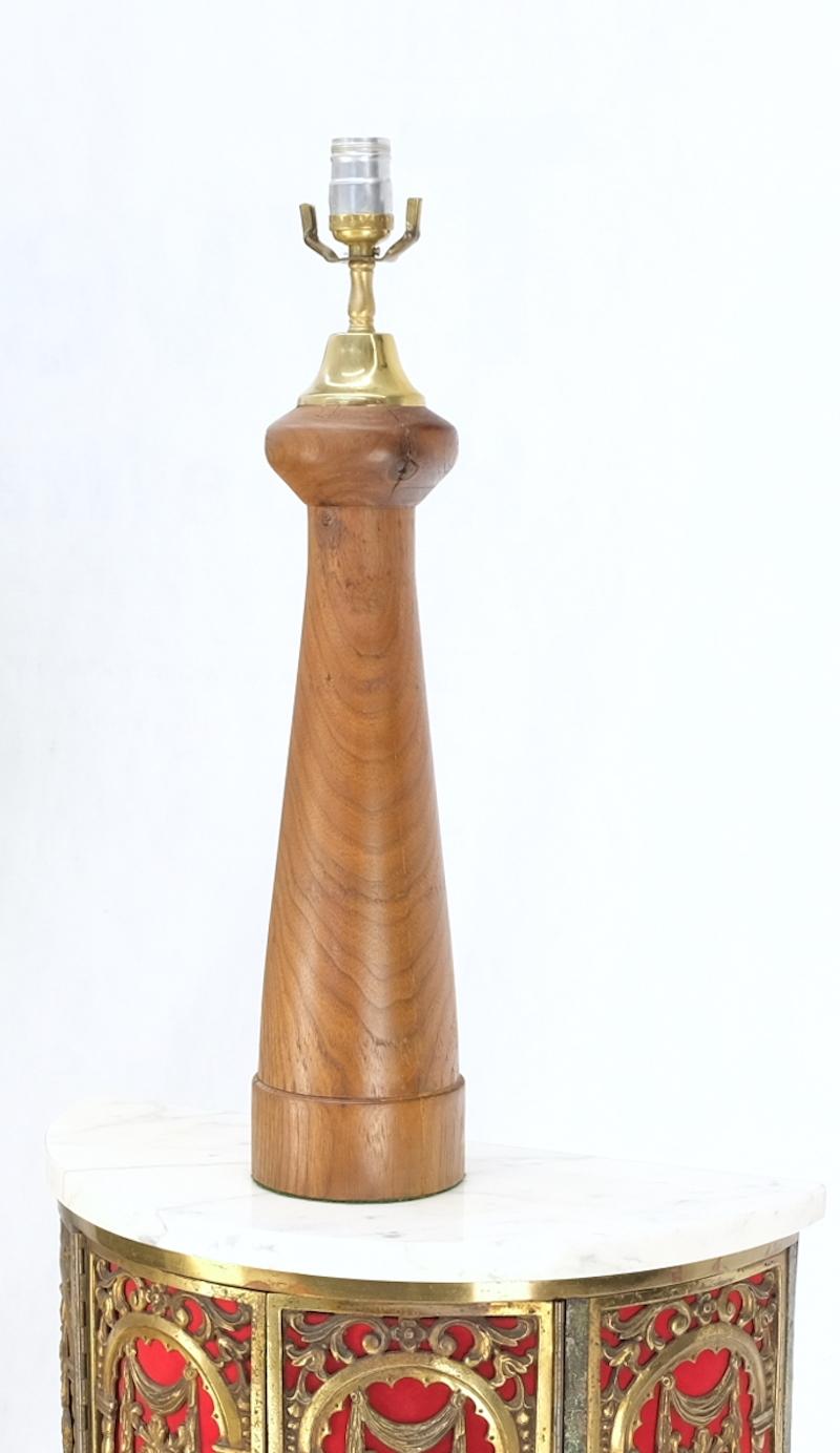 Turned Walnut or Teak Mid-Century Modern Table Lamp, c.1970s For Sale 7