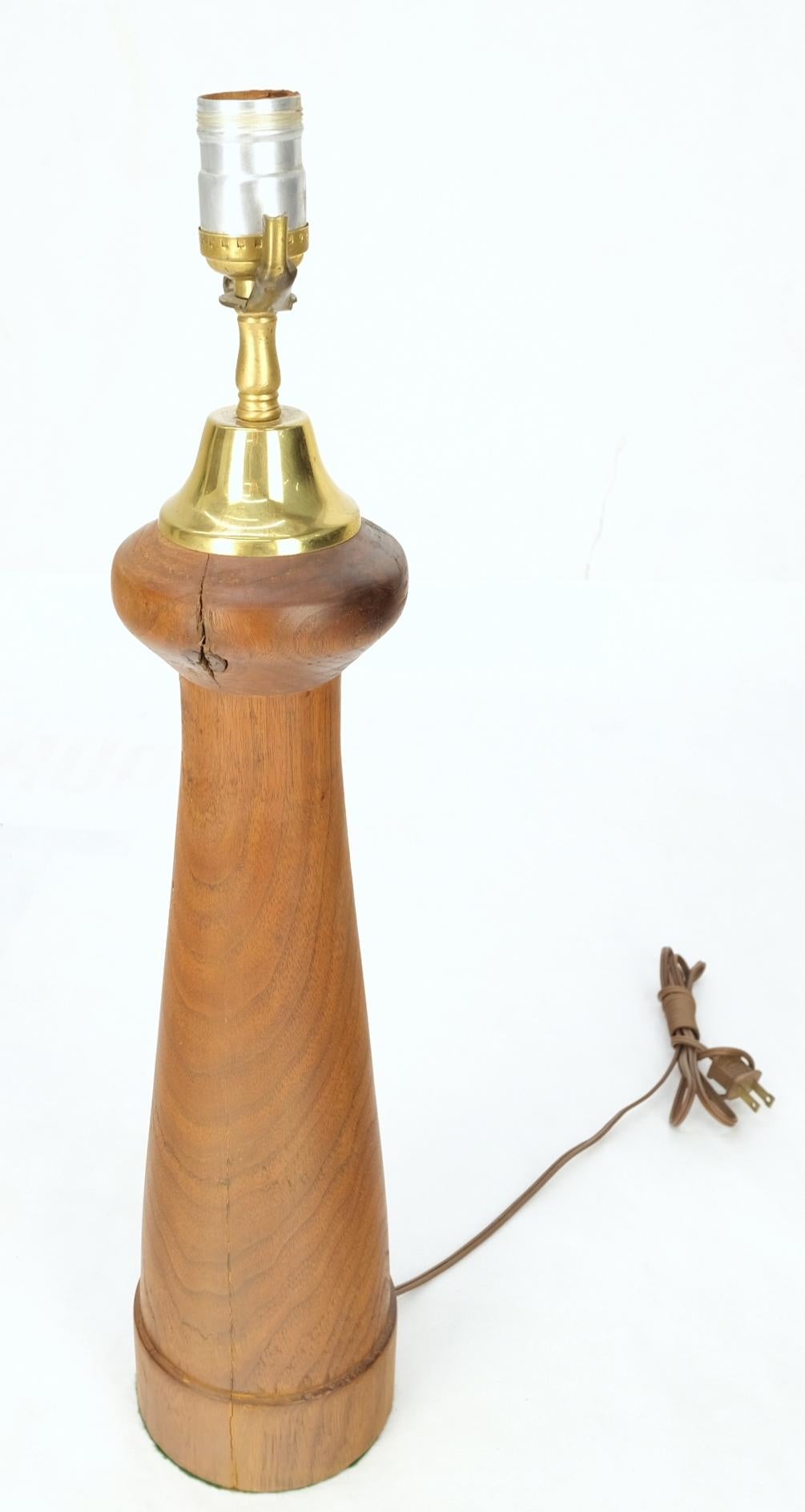 Turned Walnut or Teak Mid-Century Modern Table Lamp, c.1970s For Sale 5