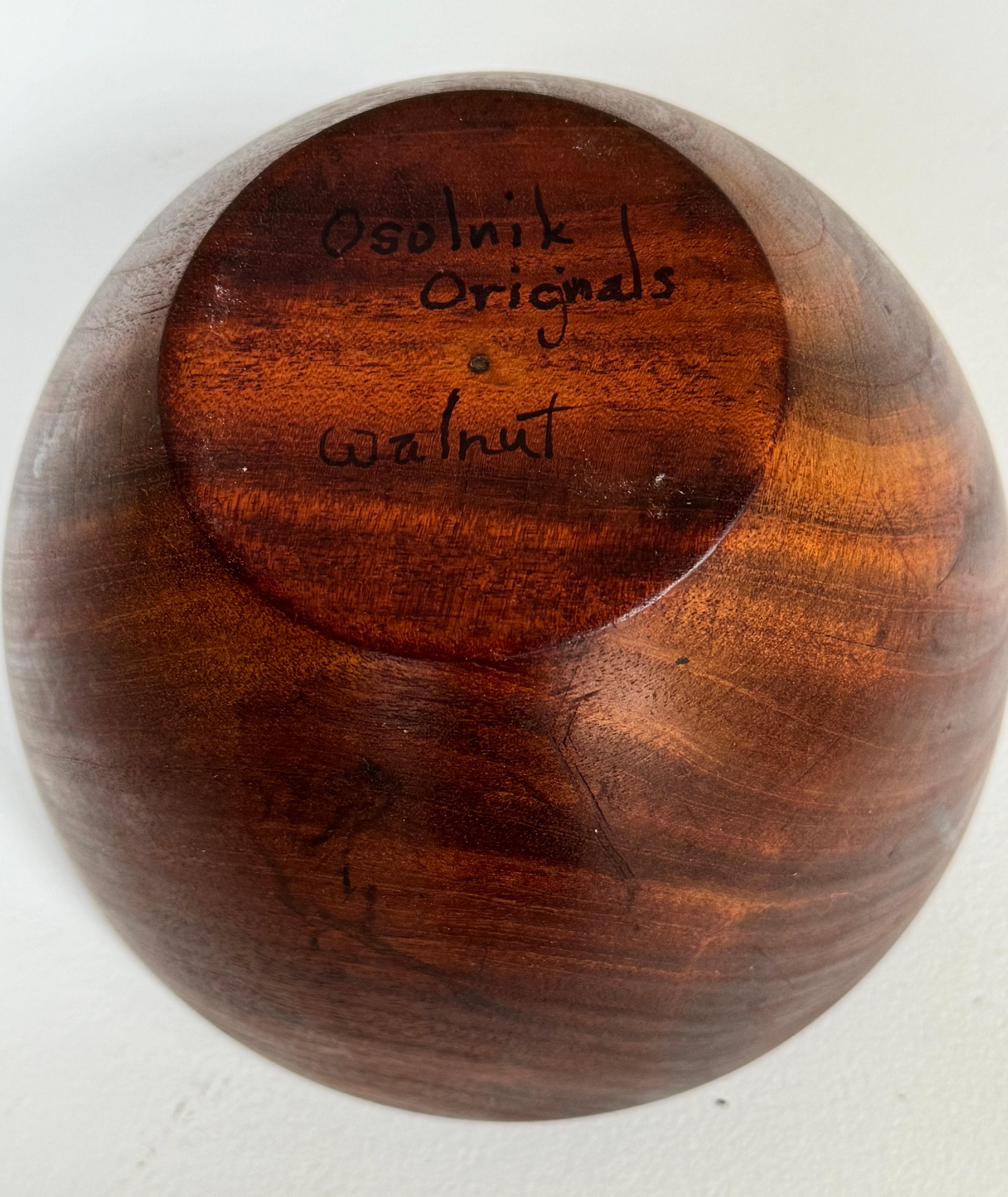 Turned Wood Bowl by Rude Osolnik In Good Condition For Sale In Oakland, CA