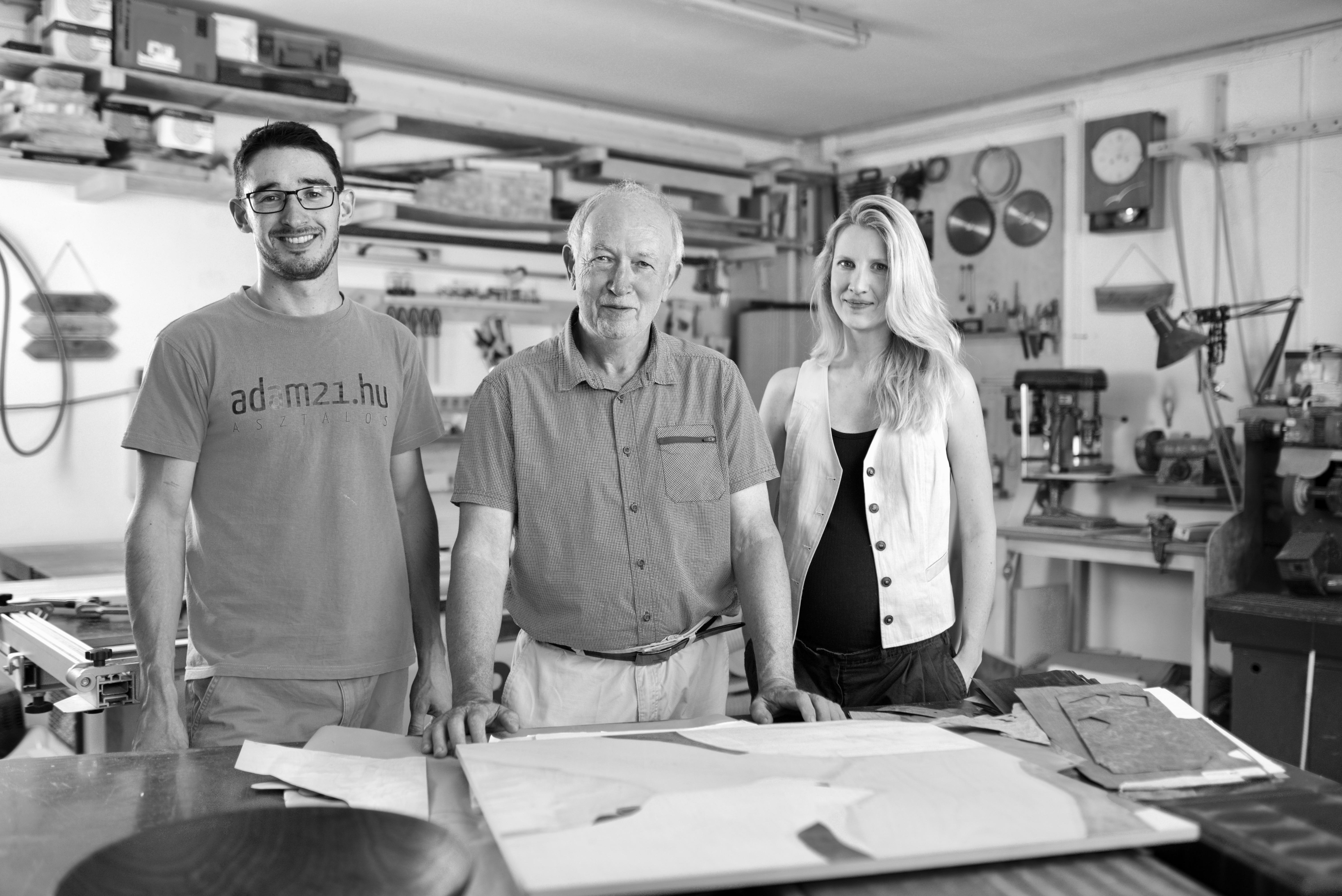 Contemporary Turned-wood Bowl on Spheres Large For Sale