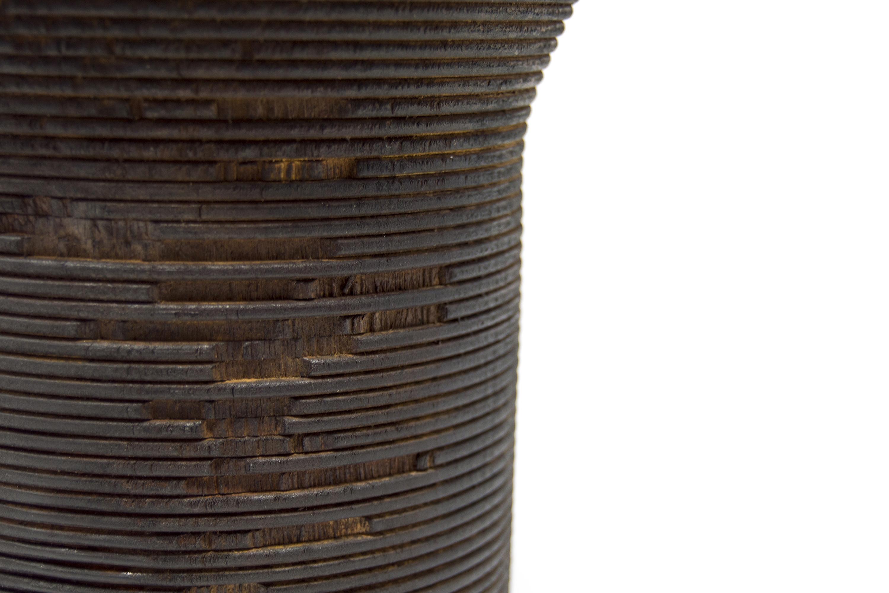XXI secolo e contemporaneo Vaso scultura in Wood Wood tornito 'Anni L' Made in Italy in vendita
