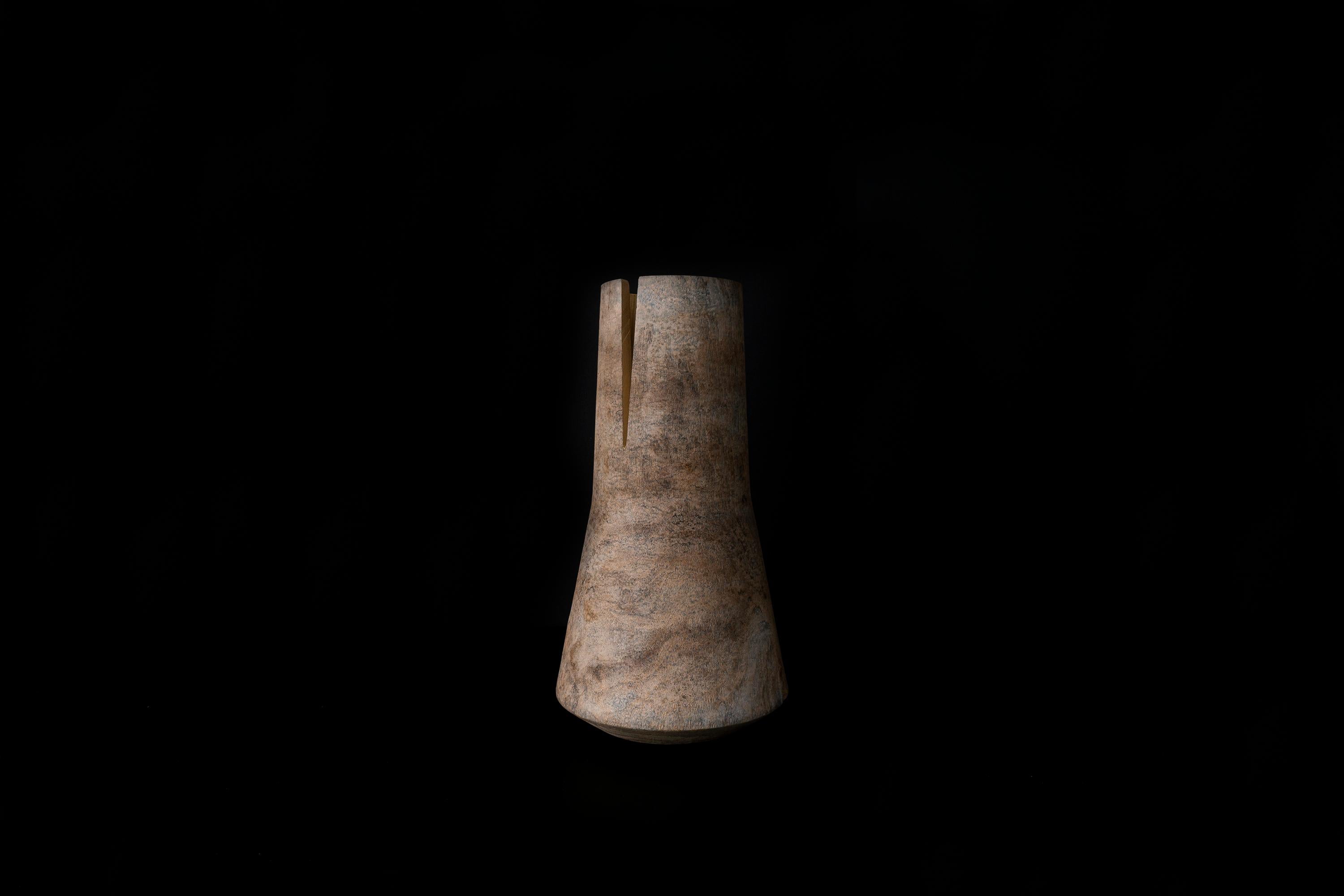 Vase en bois tourné Tomahawk A fabriqué en Italie en vente 3