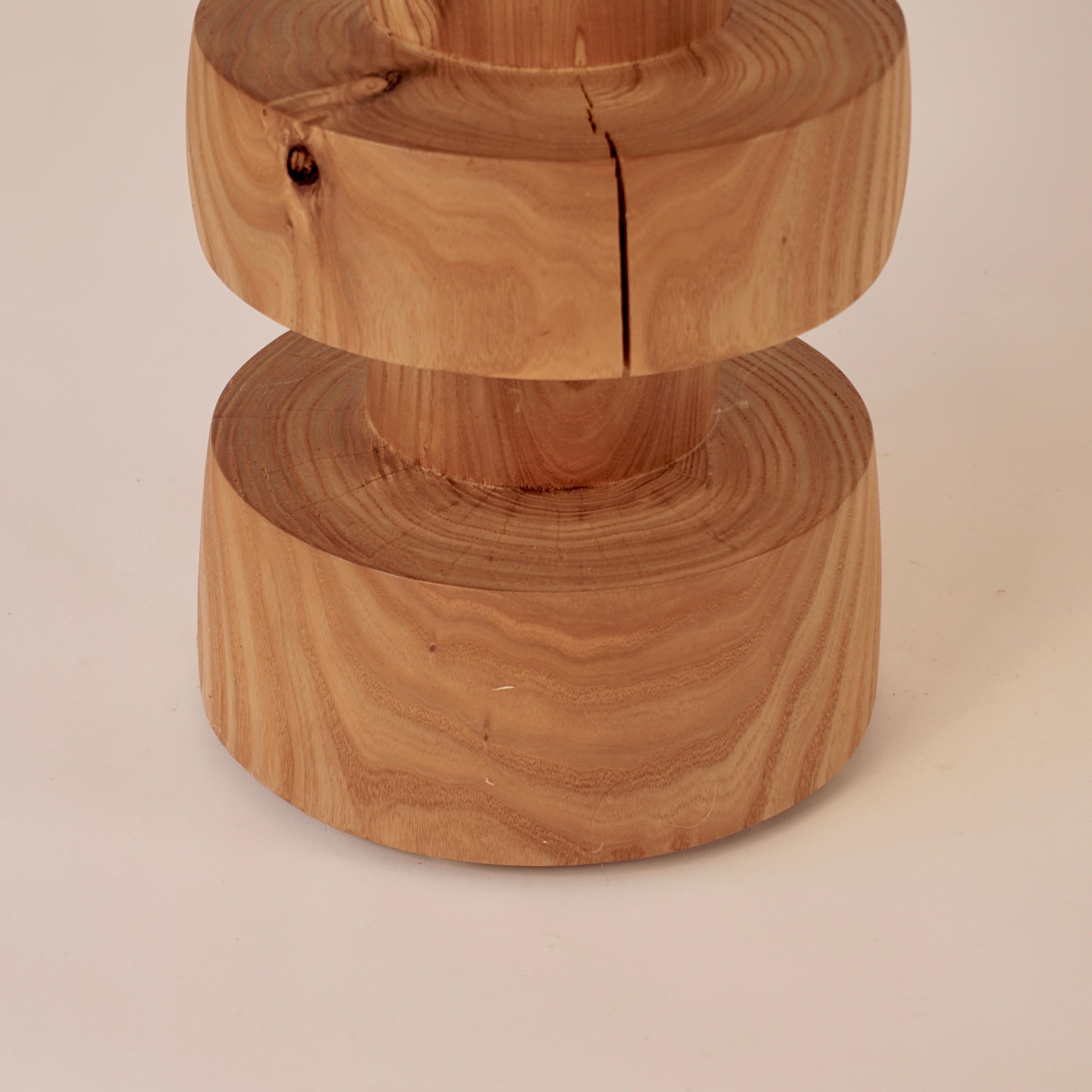 Mini-Sockeltisch aus gedrechseltem Holz #4 in Catalpa (21. Jahrhundert und zeitgenössisch) im Angebot