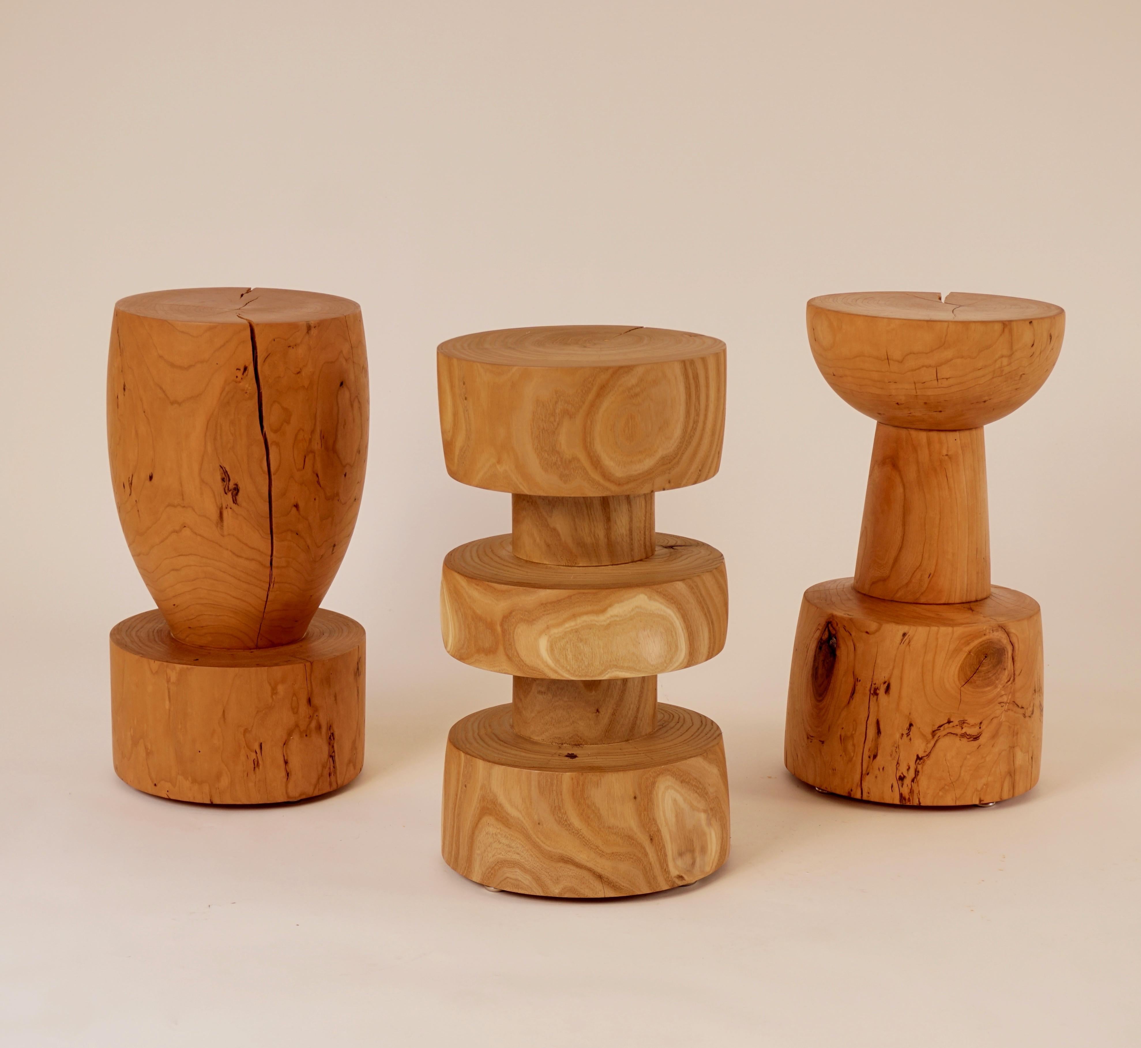 Mini-Sockeltisch aus gedrechseltem Holz #4 in Catalpa im Angebot 1