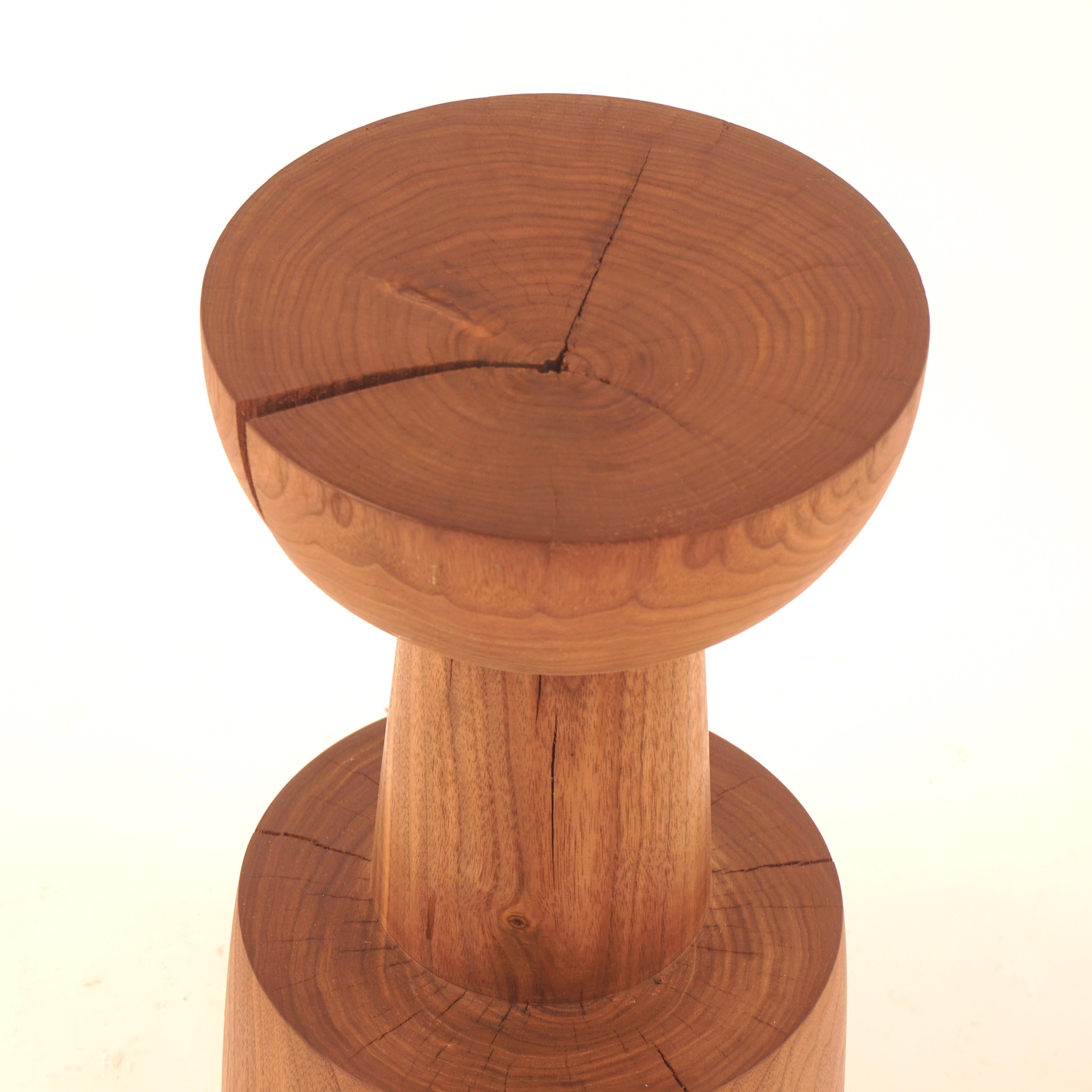 Minipedestal de madera torneada nº 6 en nogal Siglo XXI y contemporáneo en venta