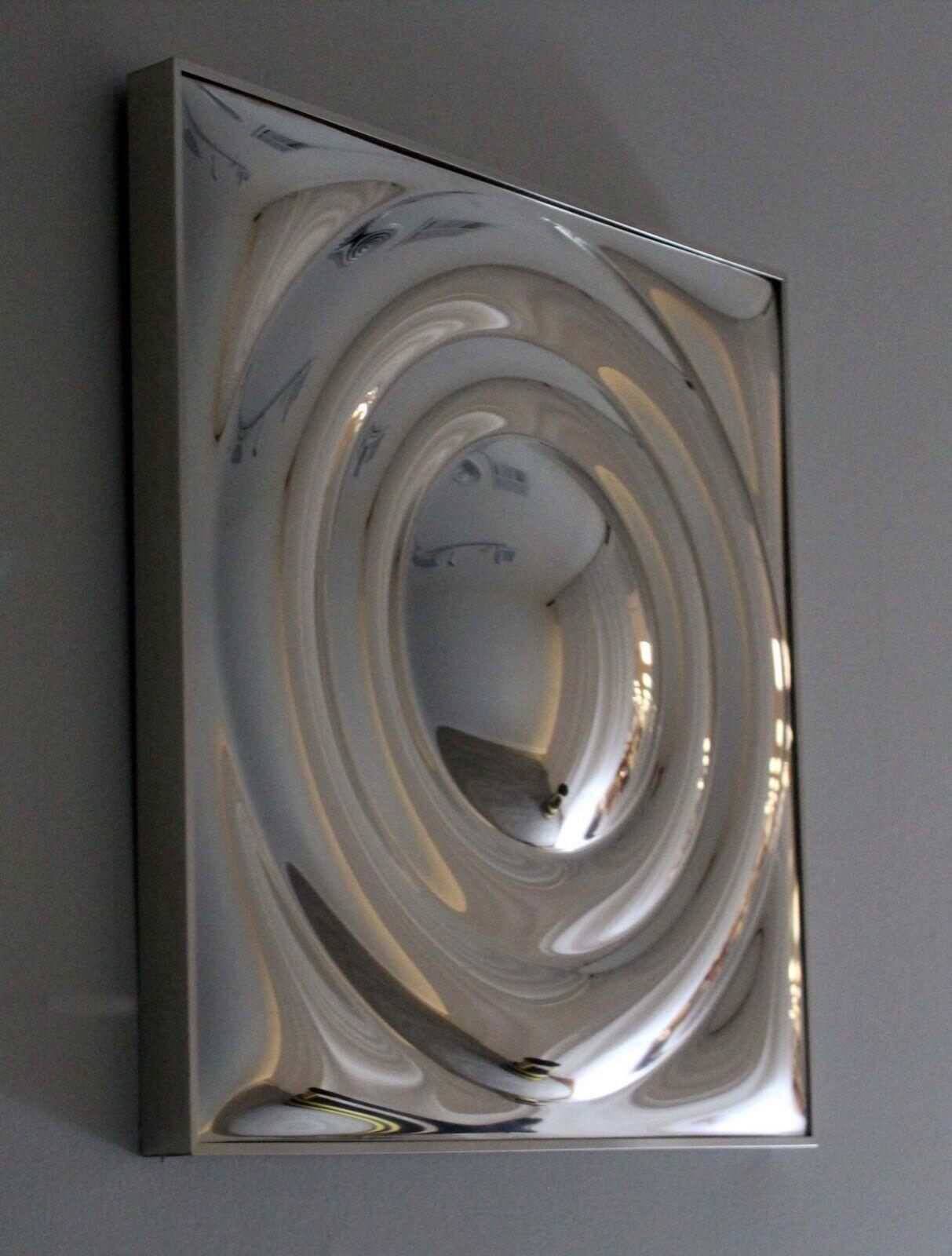 Vintage Mid-Century Modern turner saturn ring bubble mirror. Iconic Mid-Century Modern. Turner manufacturing co 1970’s Chicago. This piece has a few scratches but overall in great condition for a 50 year old item.

Dimensions: 24W X 2.5D X 24H.