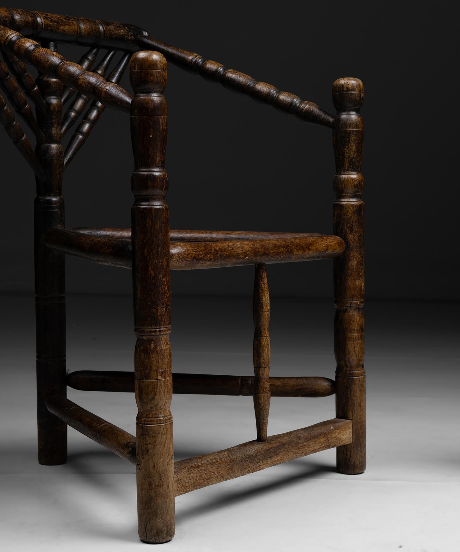 Turner’s Chair, England circa 1890 In Good Condition In Culver City, CA